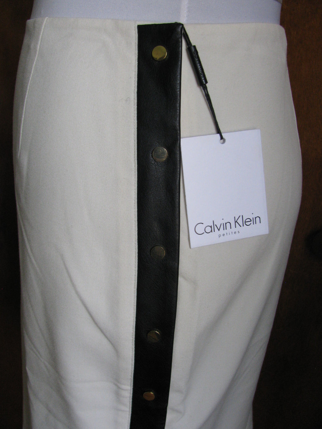 Calvin Klein women's lined stylish combo cream/black skirt Size10P New