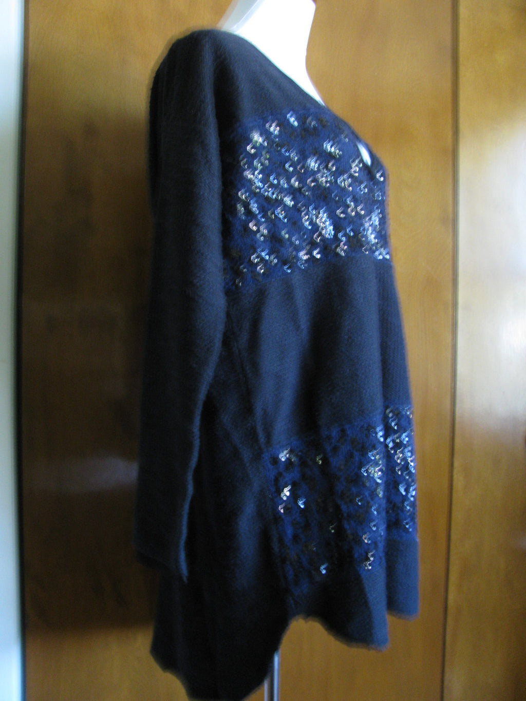 Free People women's navy long embellished long sleeves sweater size medium New
