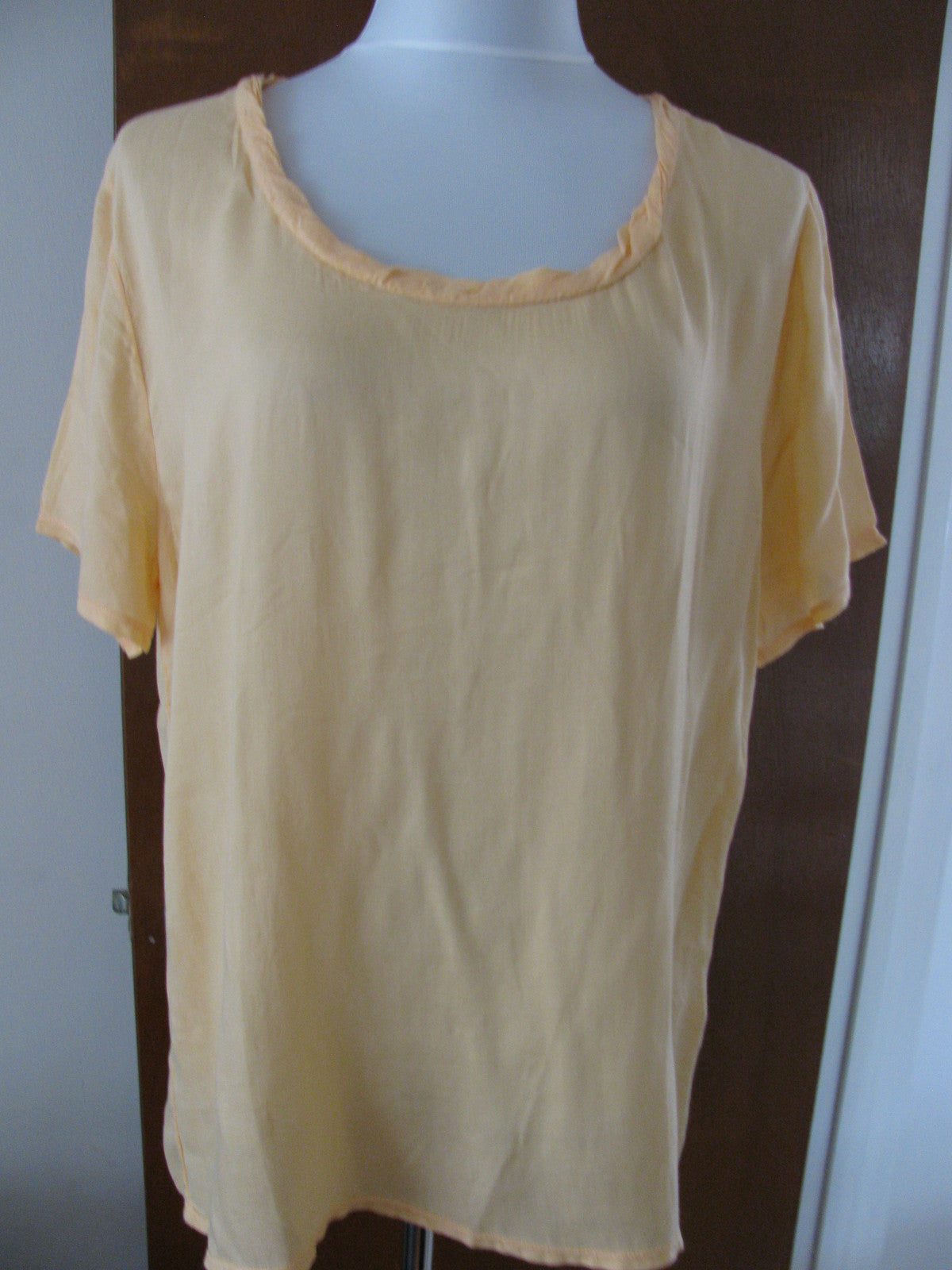American Vintage women's viscose stylish apricot top Medium New