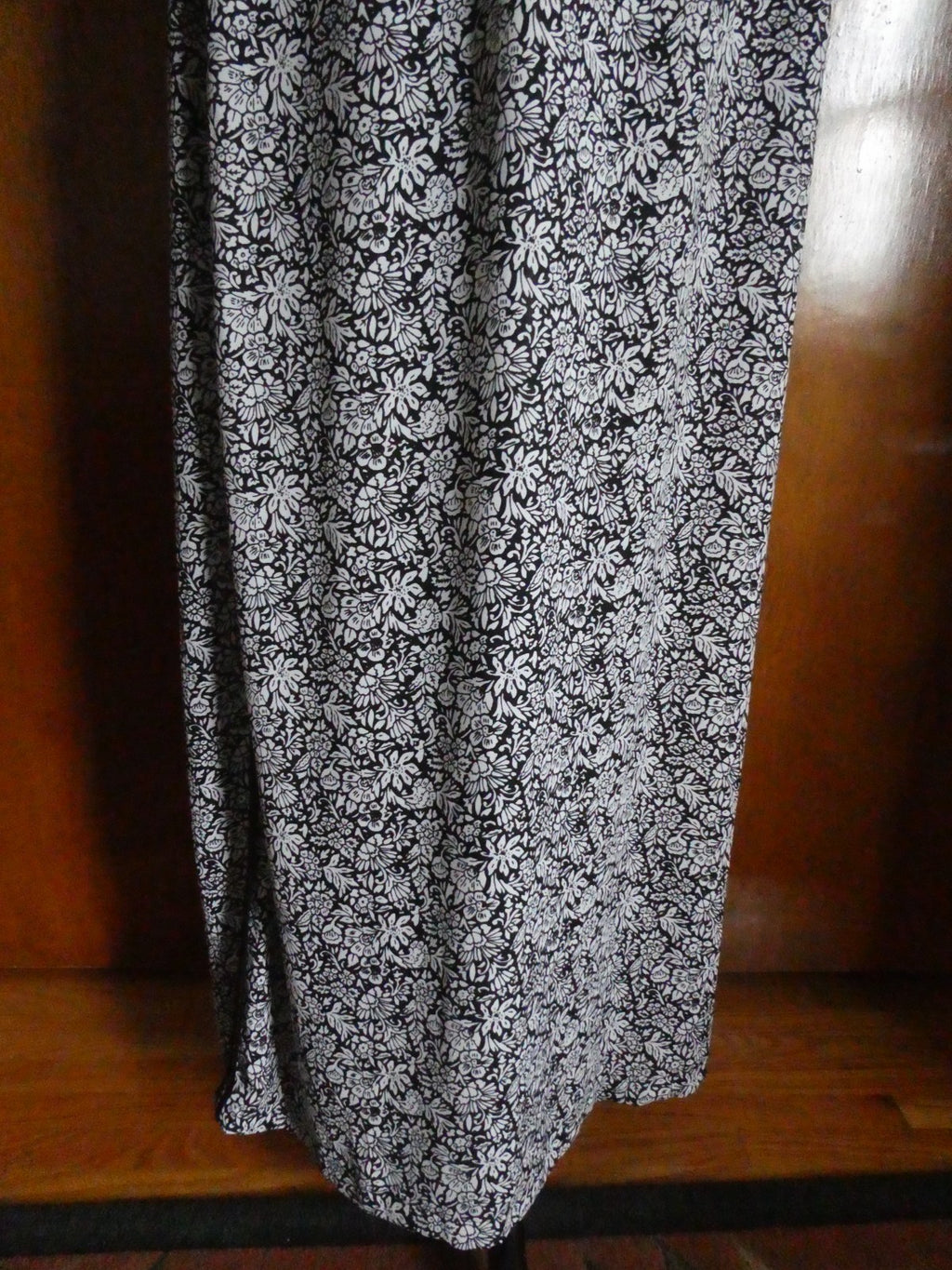 Maxi Dress Size S Black White Floral Sleeveless Elastic Waist LOFT Size Small