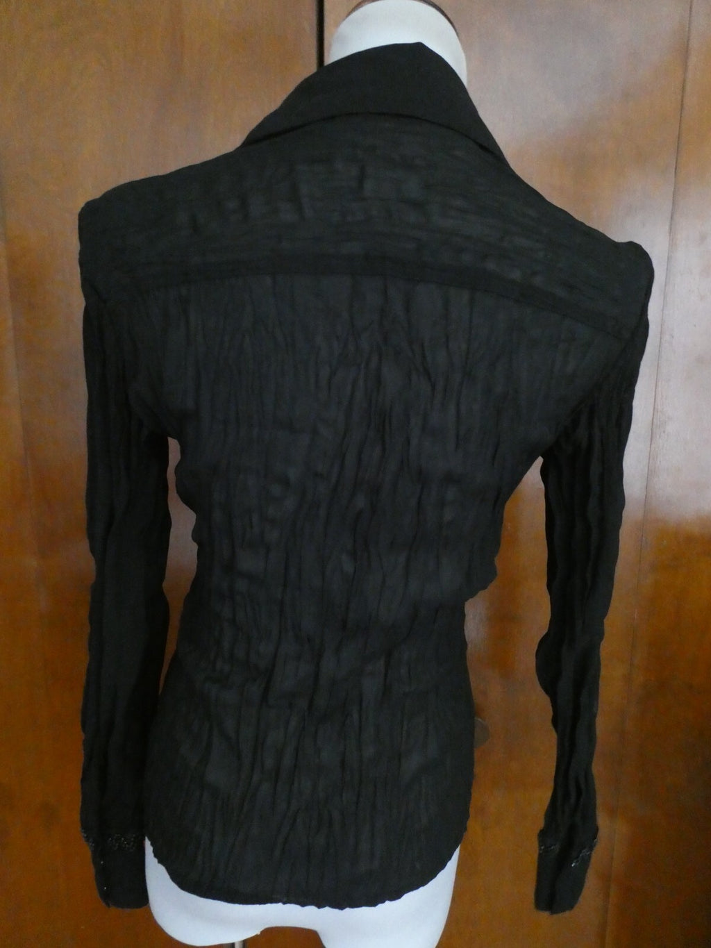Le Caviar women’s black evening long sleeves top size Small
