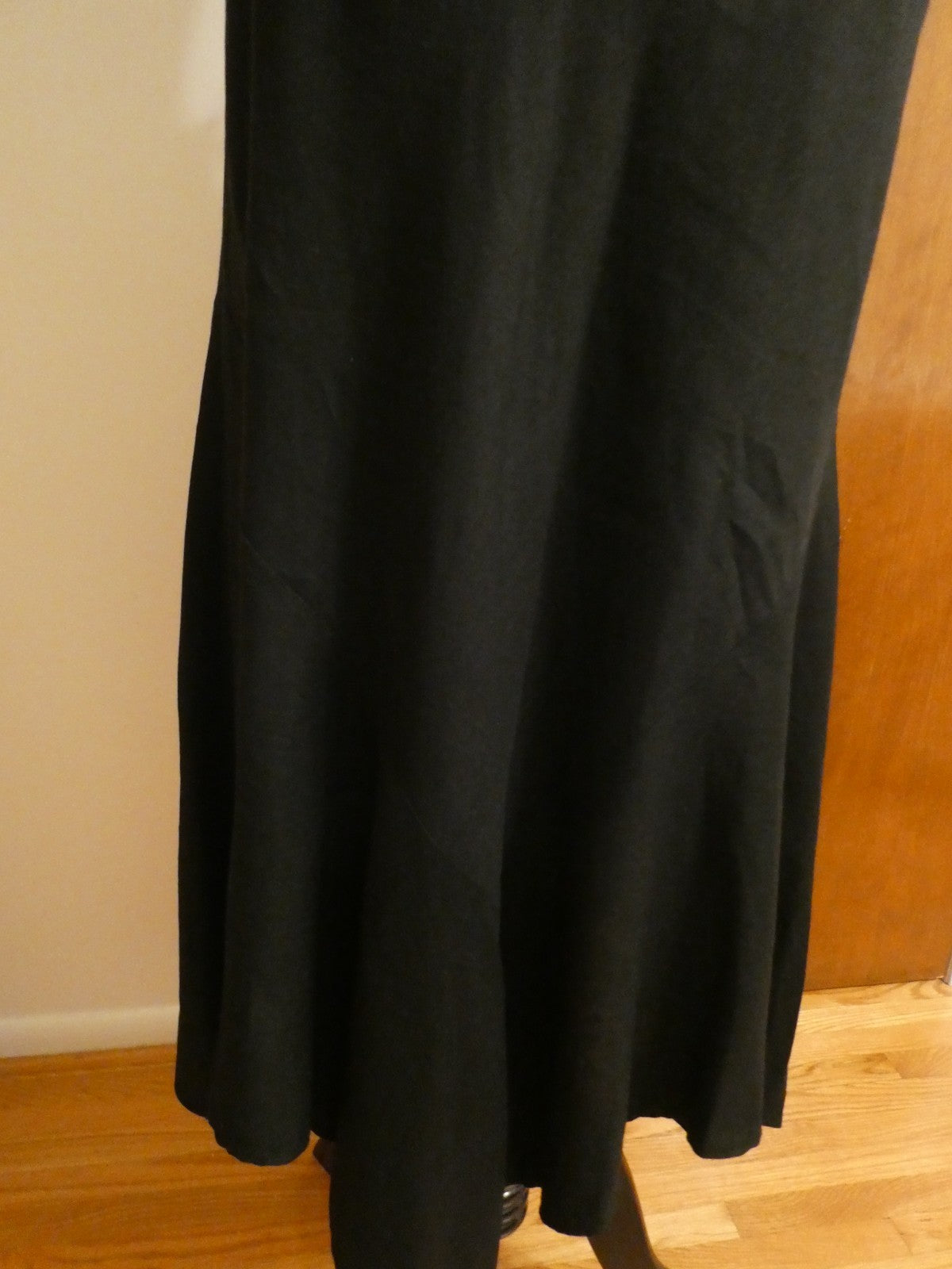 Larry Levine Women Black Linen Rayon Skirt Flare Hem Elegant Long Skirt Size 10