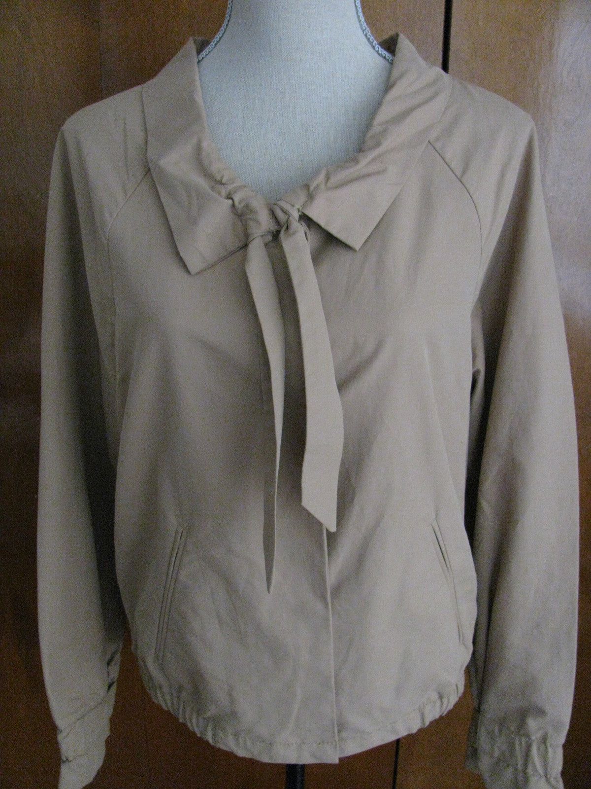Gap women's beige cotton/nylon lightweight jacket size Medium NWT