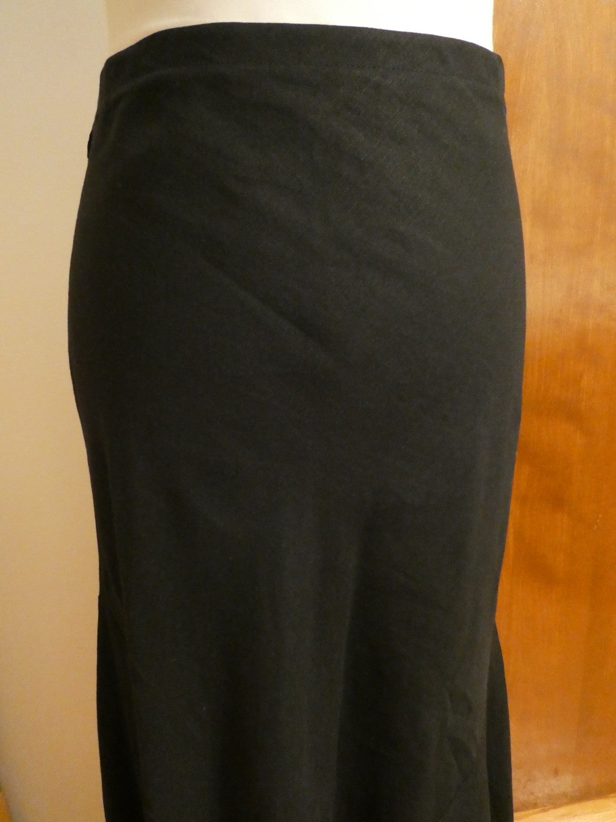 Larry Levine Women Black Linen Rayon Skirt Flare Hem Elegant Long Skirt Size 10