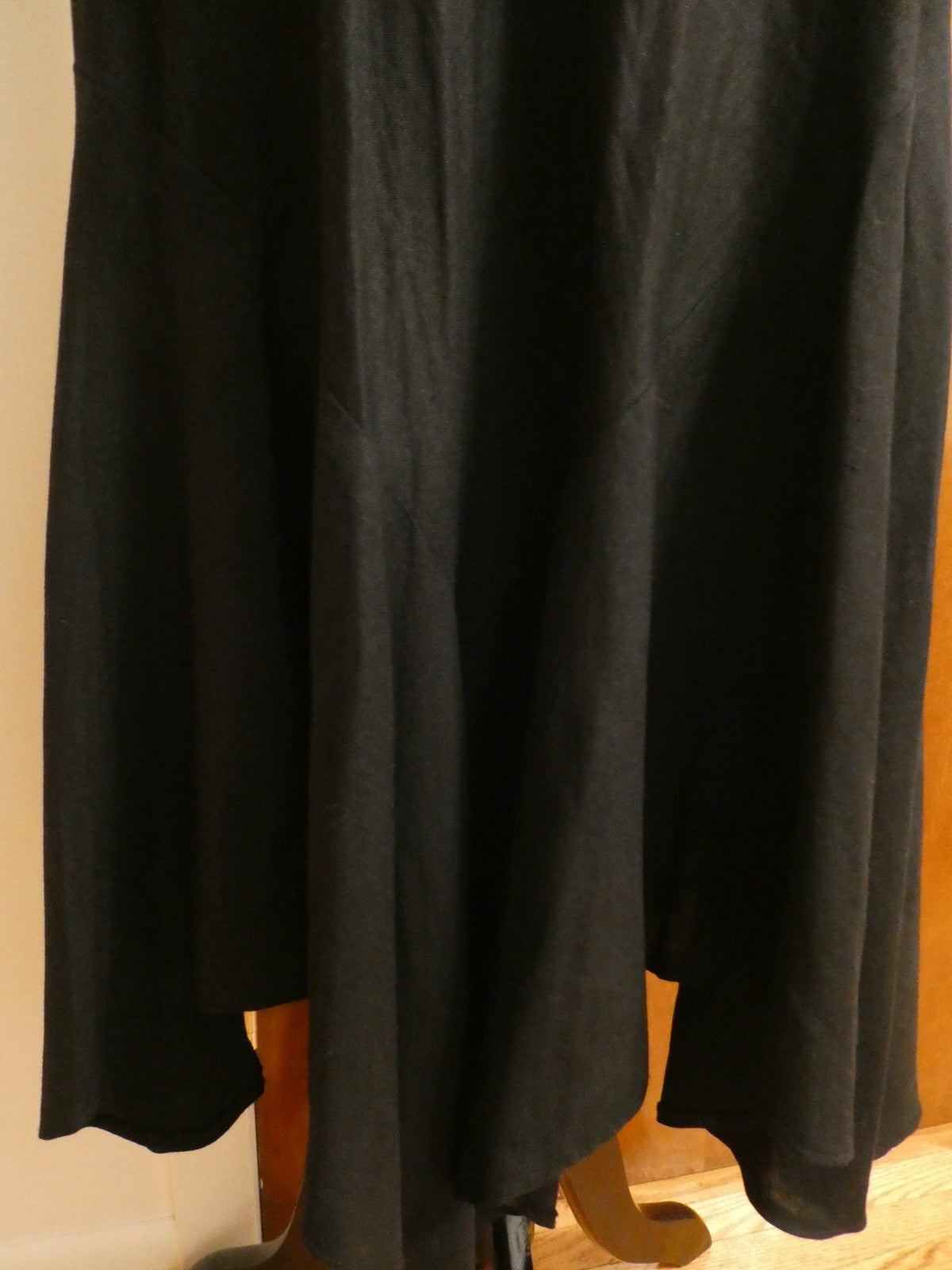 Larry Levine Women Black Linen Rayon Skirt Flare Hem Elegant Long Skirt Size 10