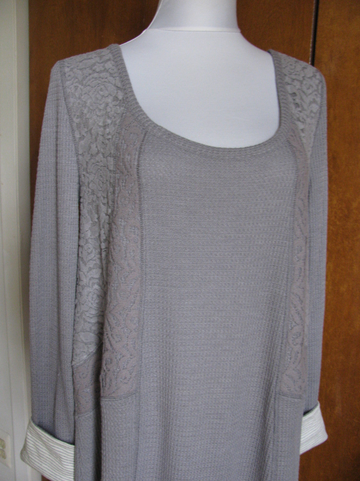 Anthropologie by Eloise women's gray fabric knit detailed mini dress Large 