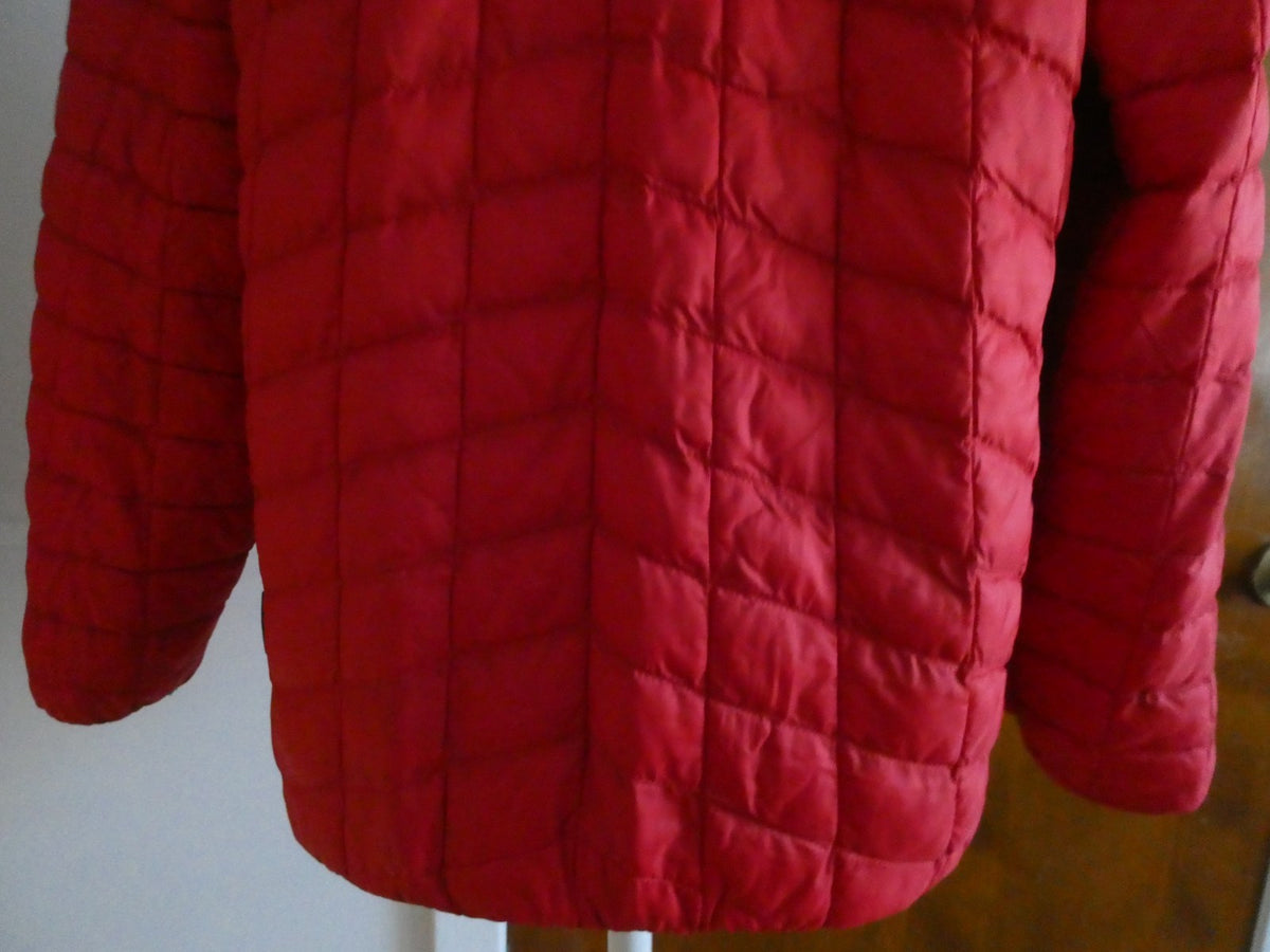 The North Face Boys Reversible Hooded Puffer Jacket Red/Black Size Large 14/16