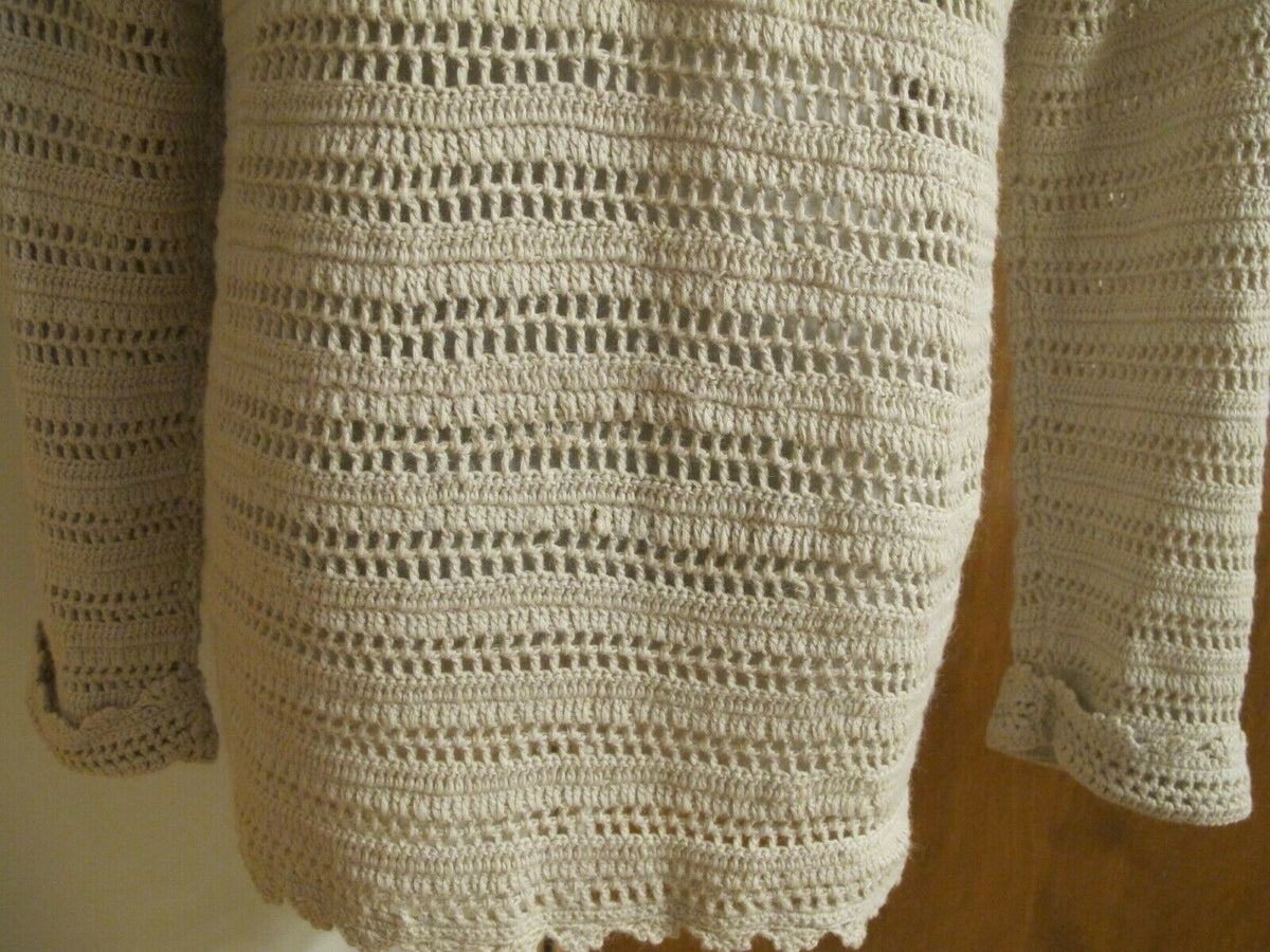 Women's beige knitted gorgeous buttoned cardigan S/M from Italy.
