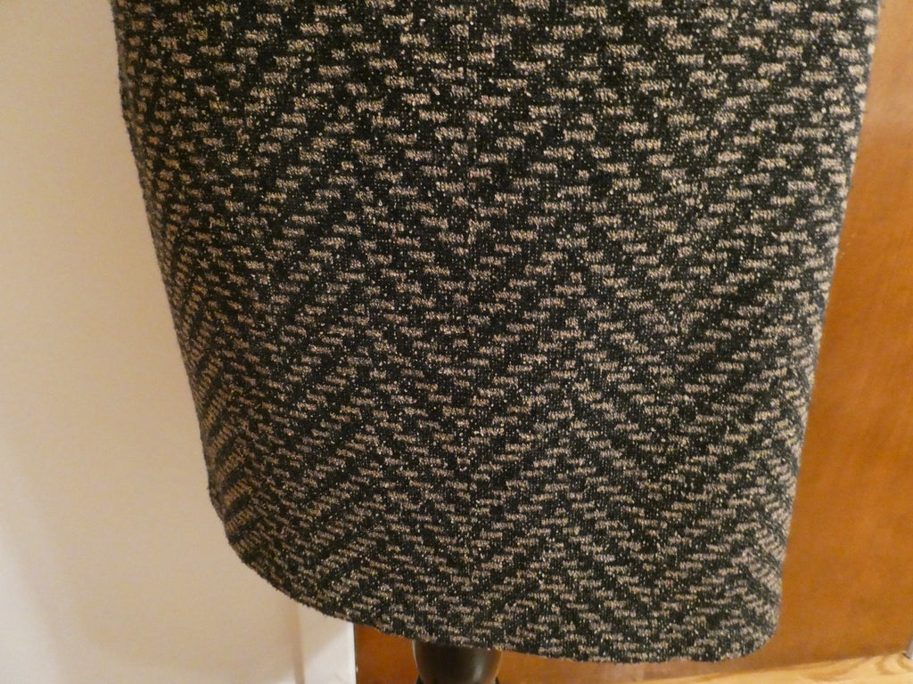 New York & Company woven pattern pencil classic and polished skirt Medium