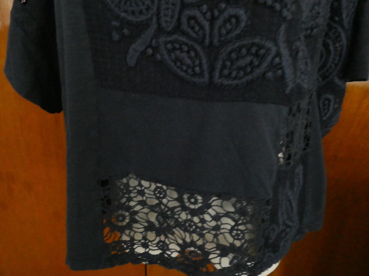 Anthropologie Akemi + Kin Navy Blue Lace Boxy Lined Blouse Crochet Oversize XS