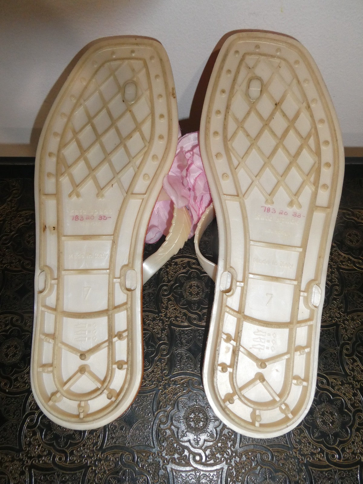 Kate Spade Pink Flowers Beach Pool Jelly Flip Flops Size 7 Made in Italy