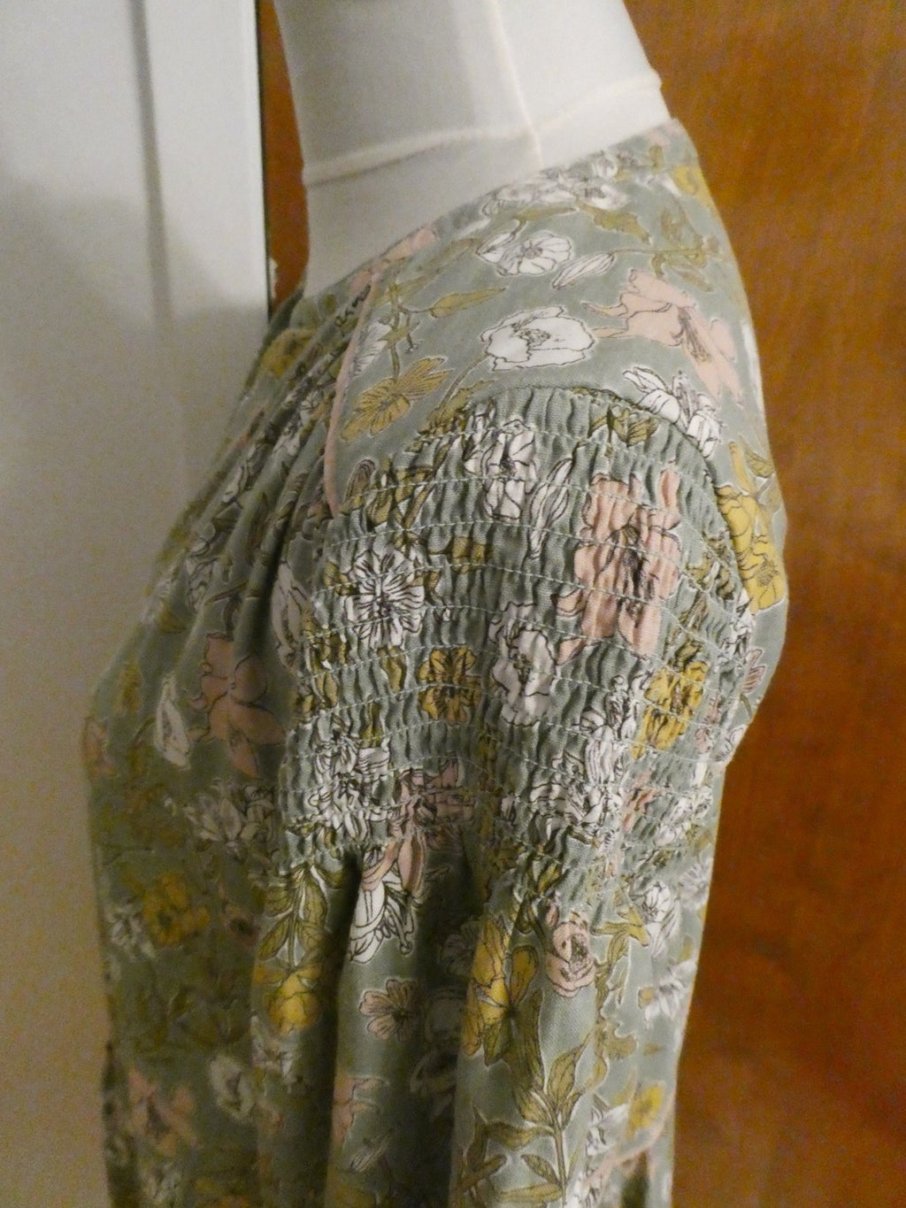 Cynthia Rowley Floral Print ¾ Sleeves Tiered Dress Sz Small 55% Linen 45% Rayon