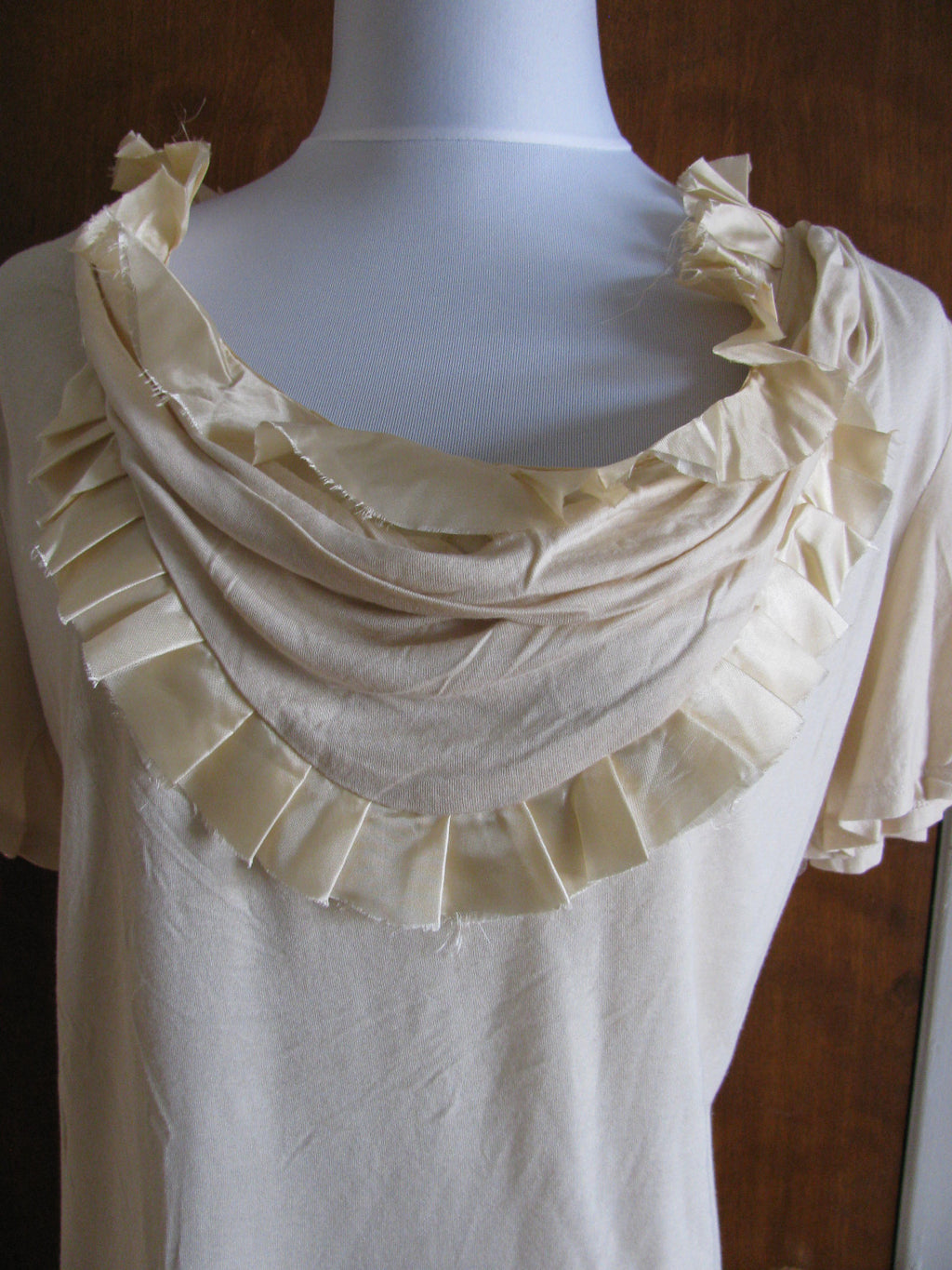 BCBG women's Ivory rayon ruffle decorated top New