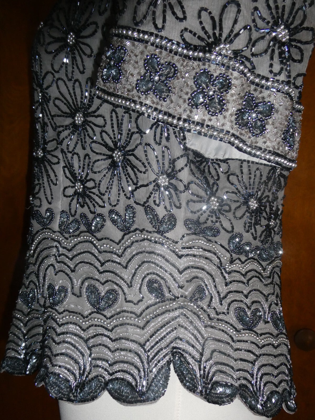 Papell Boutique Women Gray Evening 100% Silk Beaded Party Top Sz XL (fits M/ L)