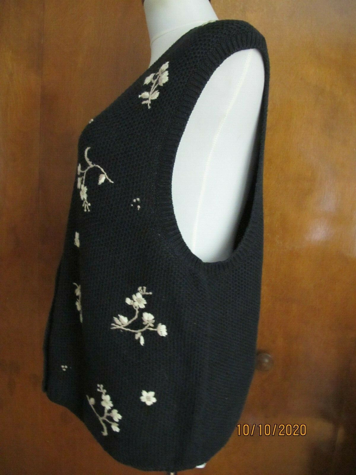 Van Heusen women’s navy vest size Xlarge 