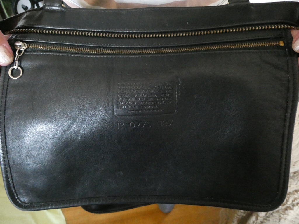 Coach women's black vintage large zip shoulder bag #0779-927