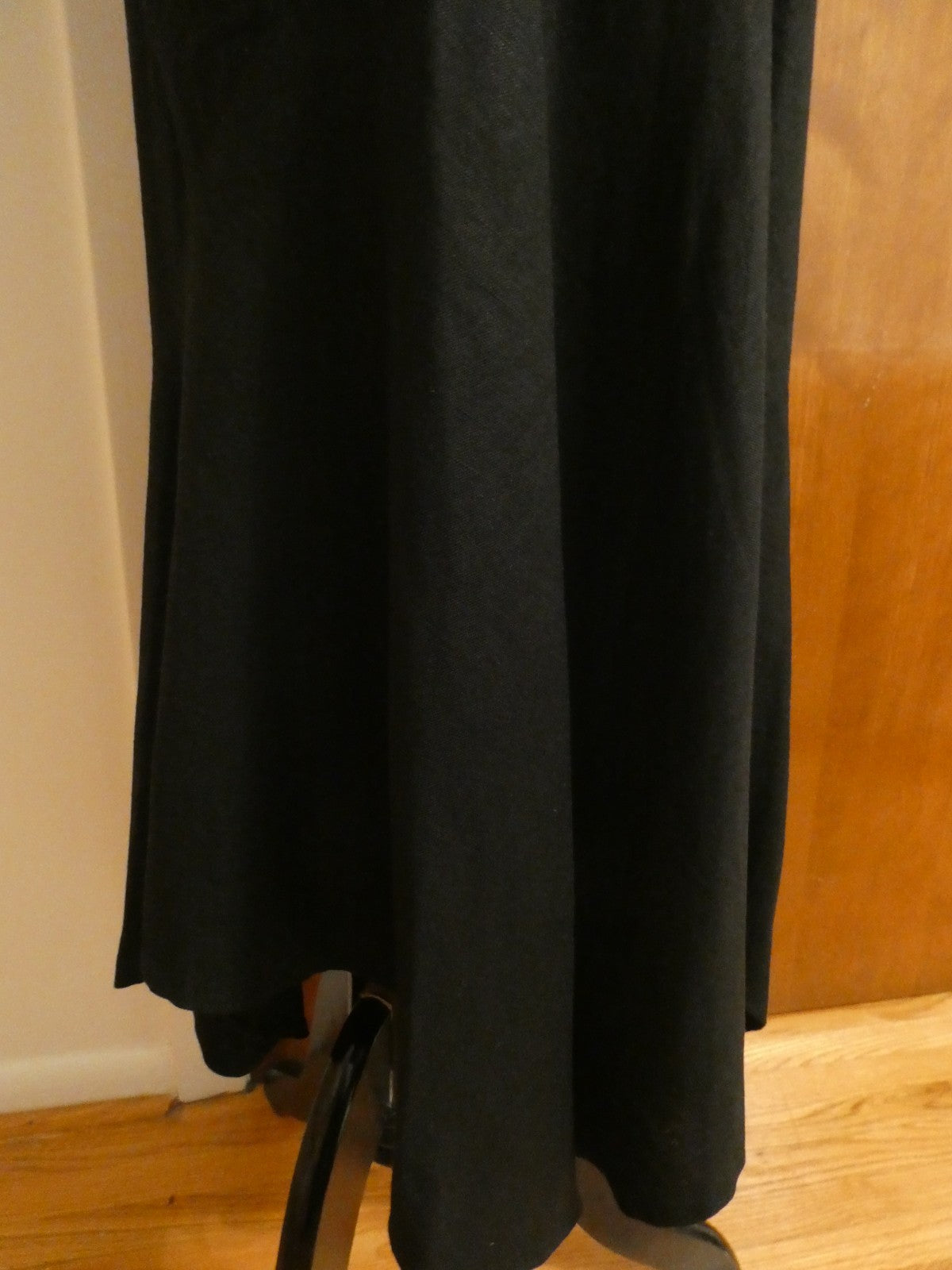 Larry Levine Women Black Linen Rayon Skirt Flare Hem Elegant Long Skirt Size 10