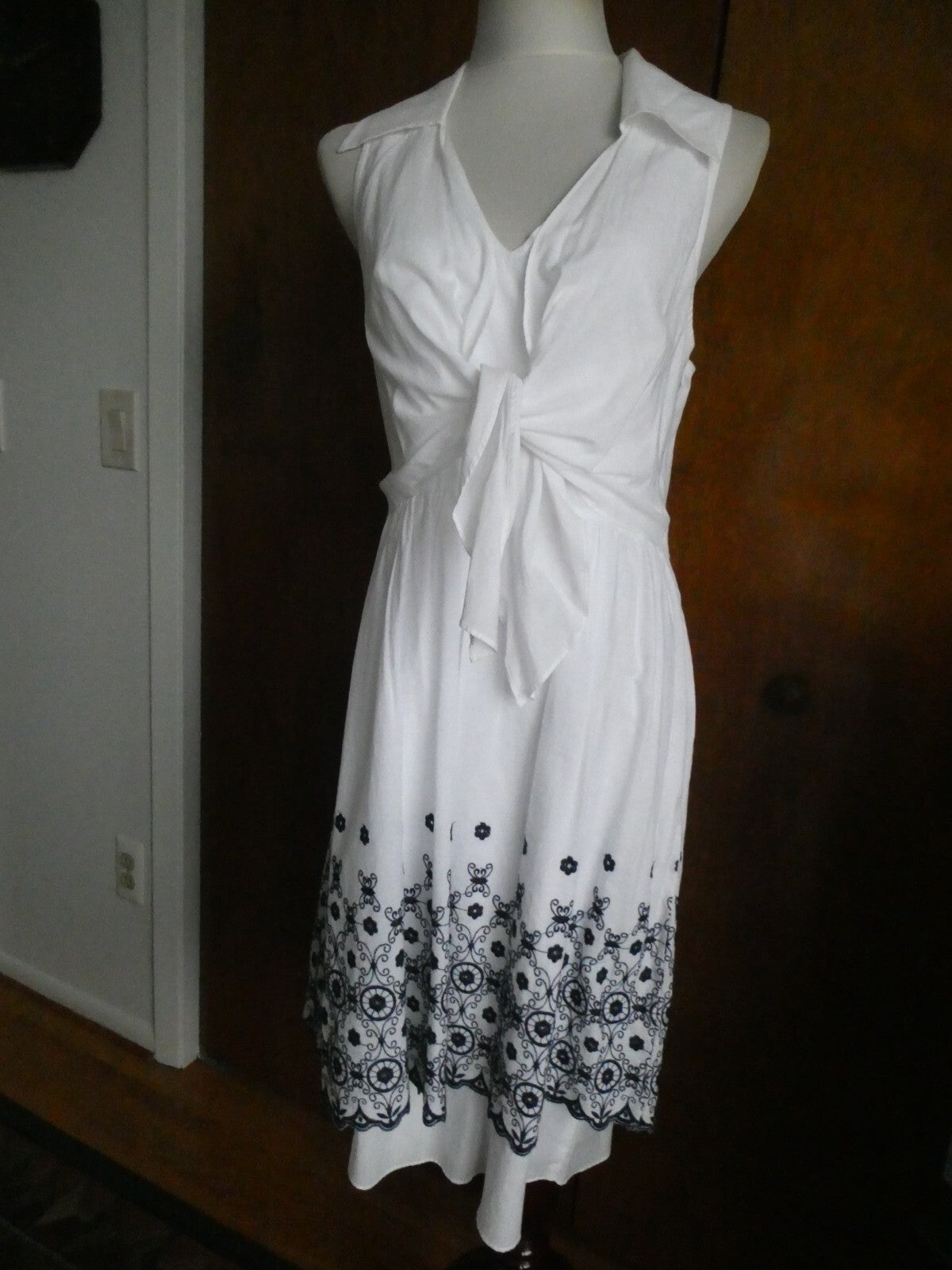 Laundry By Design women's white/black lined gorgeous one-piece dress size 12