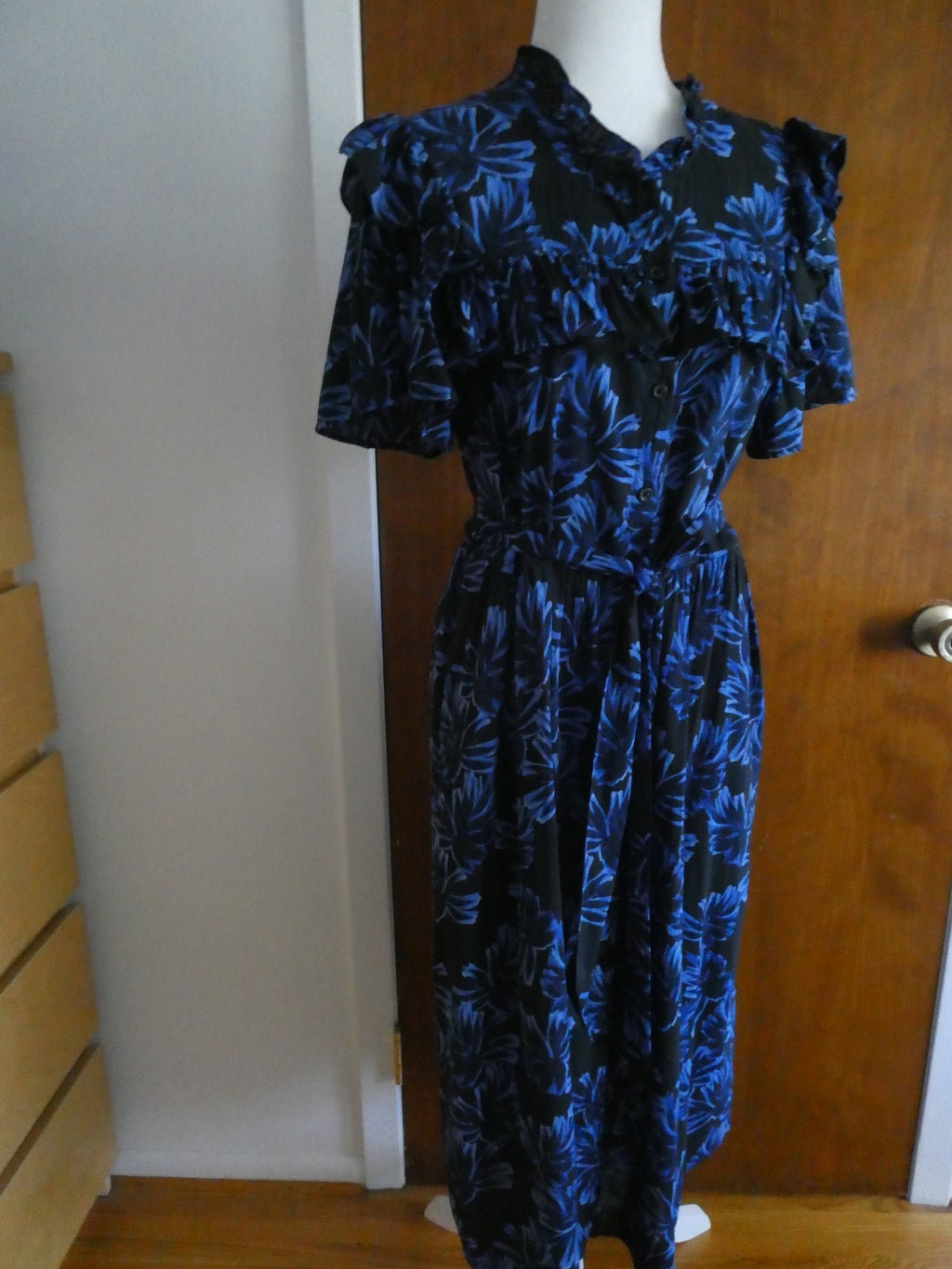  Who What Wear Dress XL Black Blue Floral Ruffle Puff Sleeve Button Front Cotton
