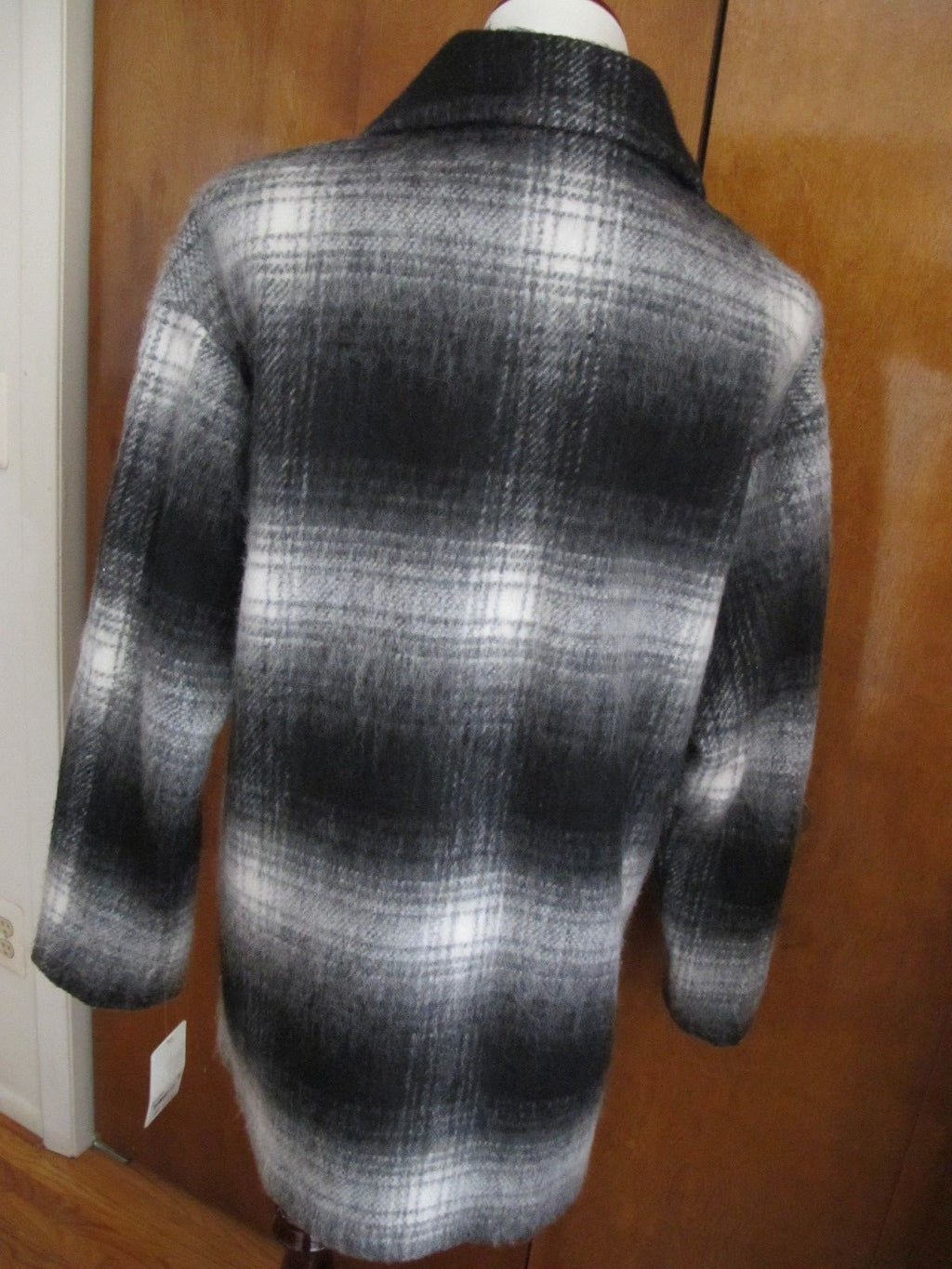 Wildflower Women’s black white Basic Jacket Coat Size Medium NWT fits Large