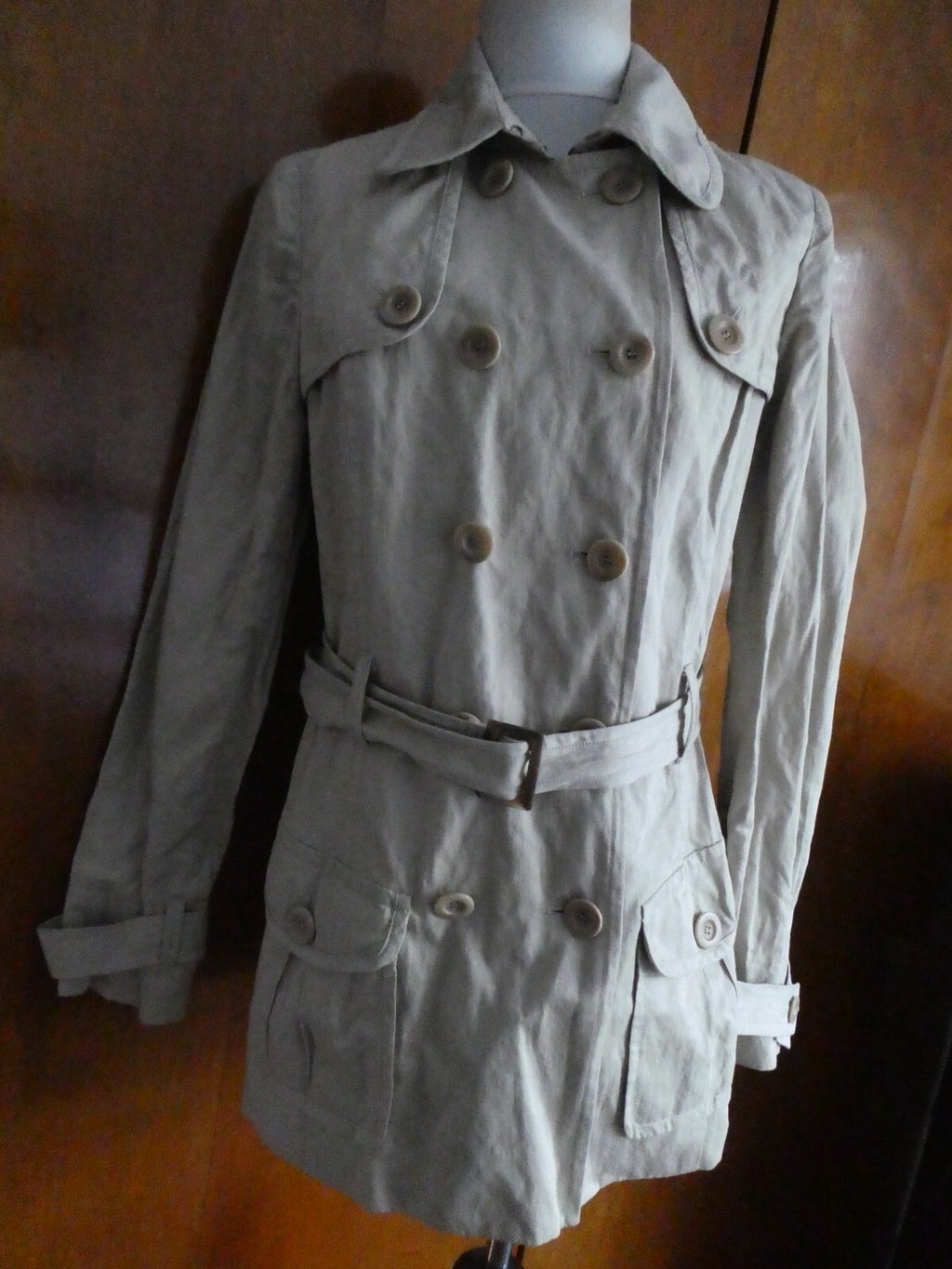 Vince women’s khaki detailed lined coat Size Large NWT