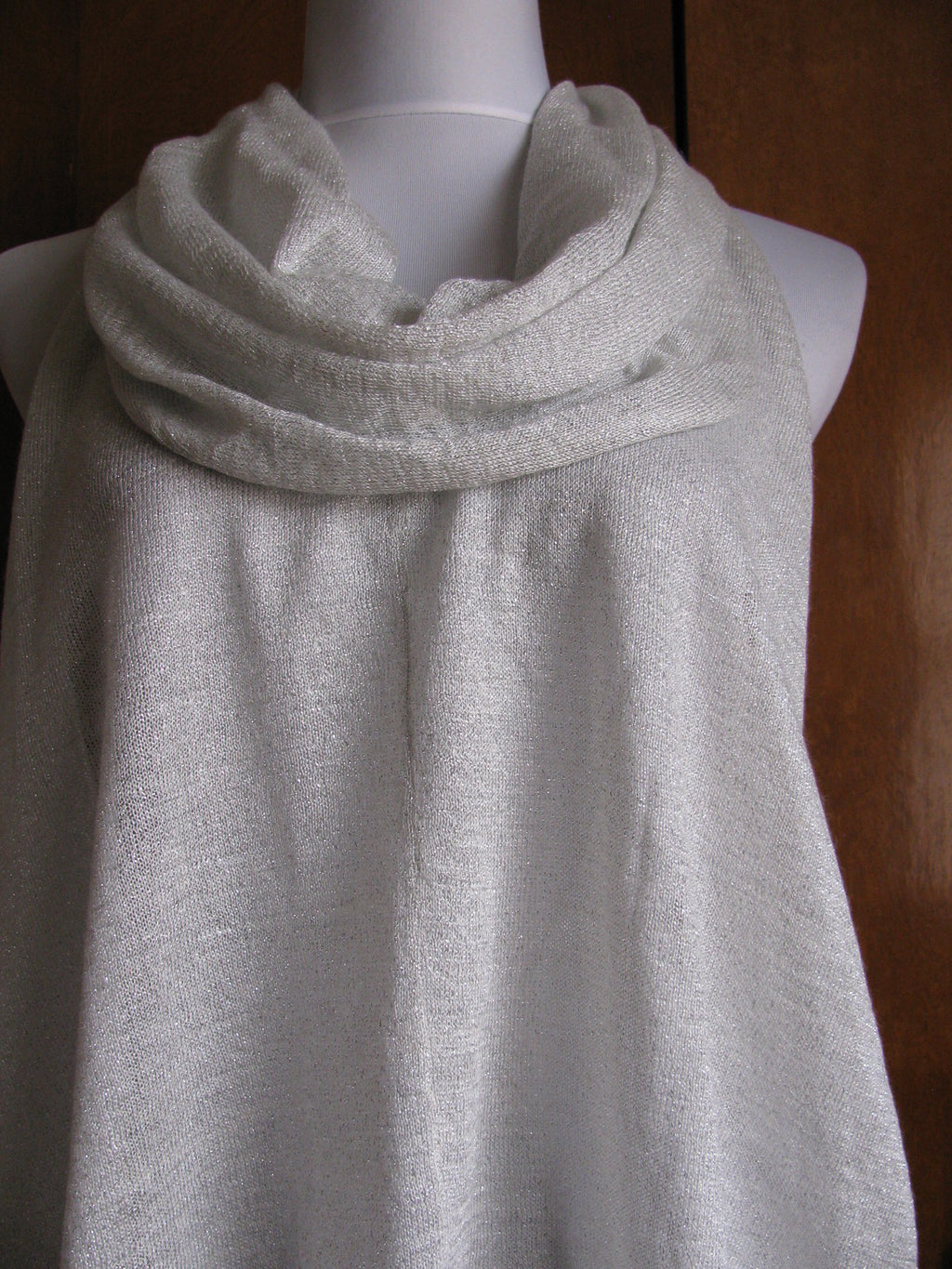 Rachel Roy women's light silver fancy top size Small 