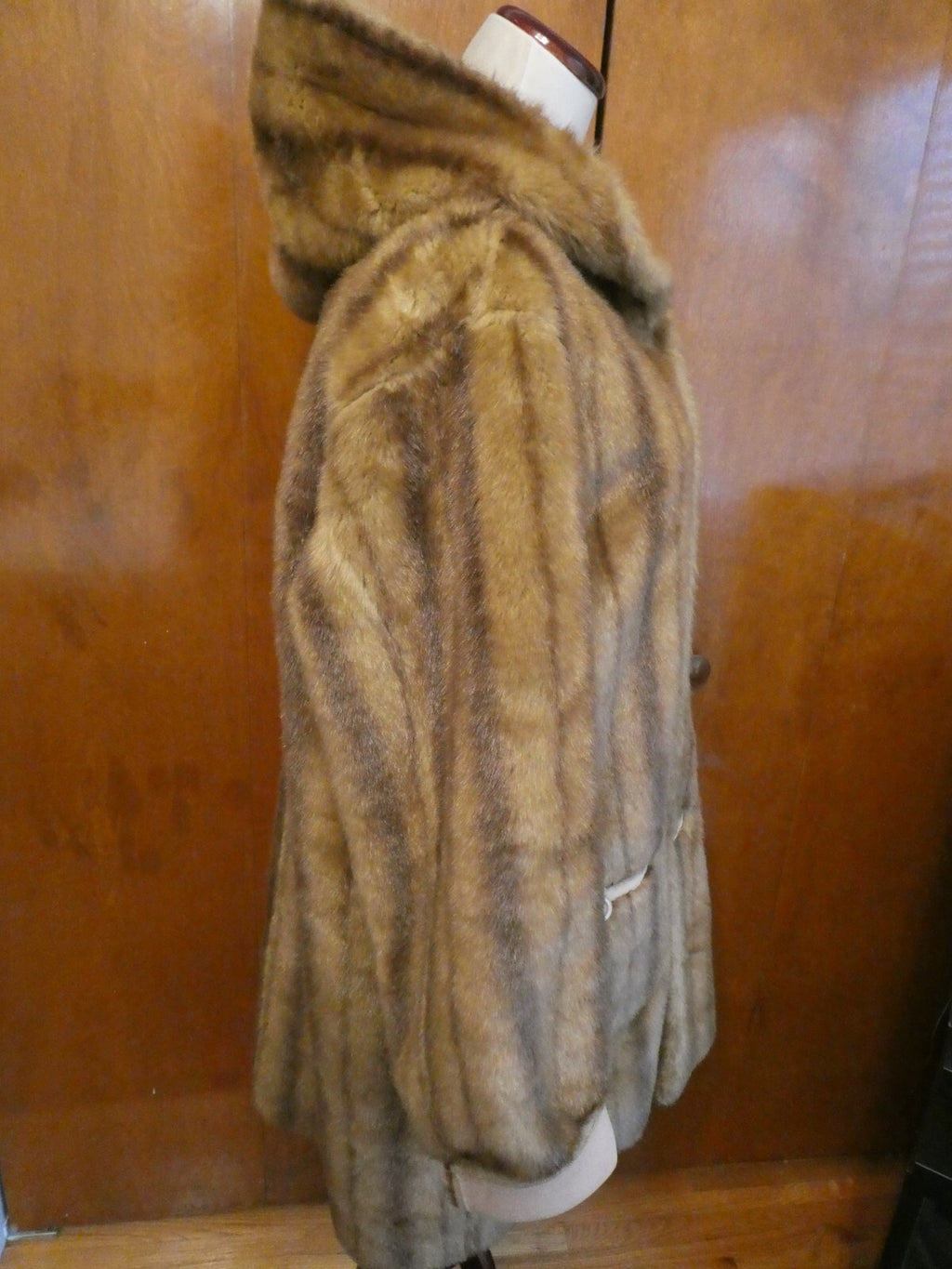 Jones New York Women’s Beige Faux Fur Reversible Hooded Winter Coat Size Large