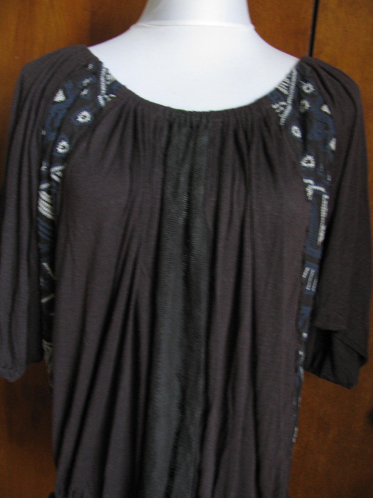 Free People women's dark gray embroidered top small fits medium 