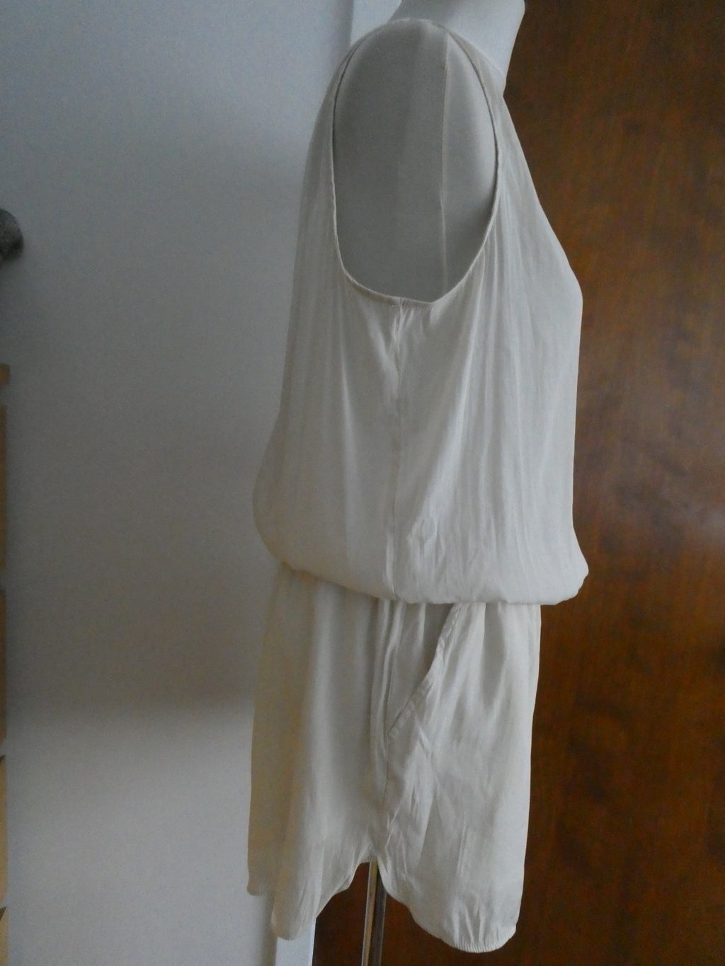 Gap Women's Ivory Sleeveless Romper Shorts Lined Size Large NWT Pull On