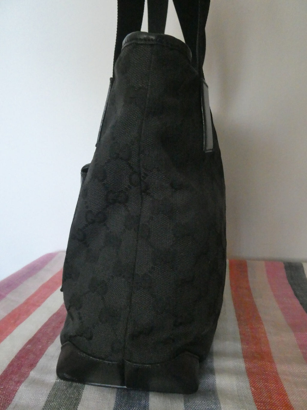 GUCCI Authentic Vintage Black Shoulder Bag Purse GG Canvas Leather 01904023754