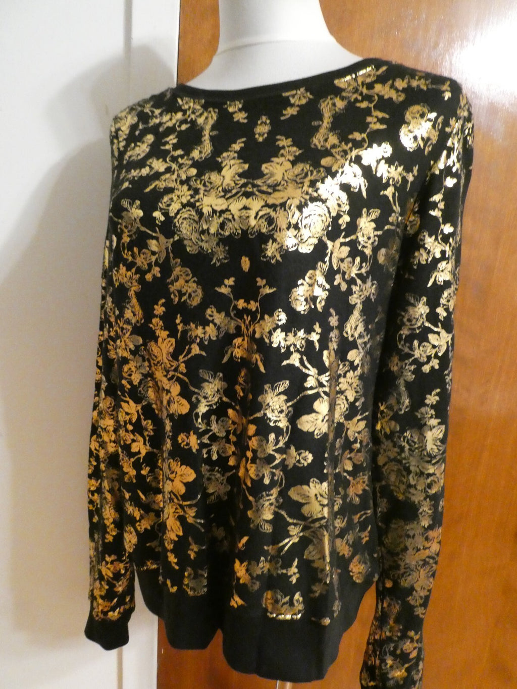 Wildfox Women's Black Gold Metallic Print Sweater Size Medium NEW