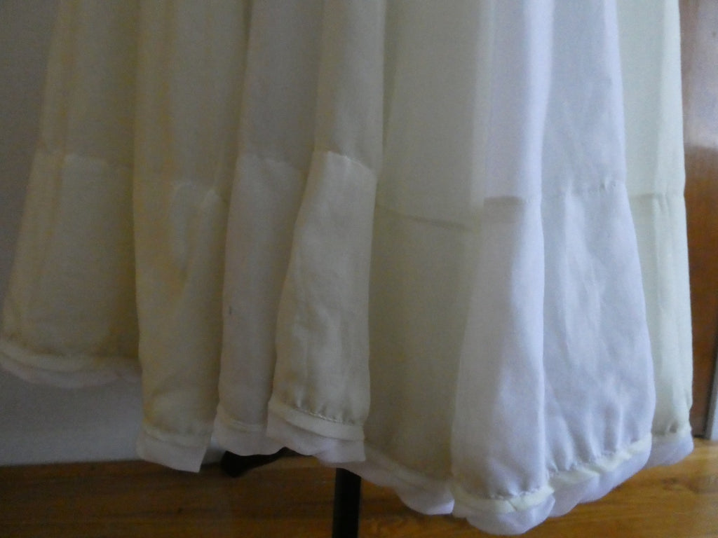 Mix Nouveau Women’s Long Lined Skirt Vanilla Size Medium NWT Style #24712