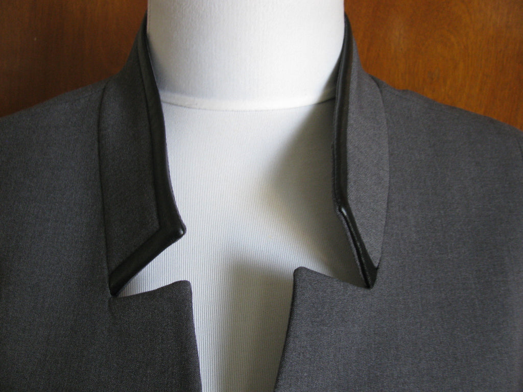 Tahari Asl Women's Gray With Black Insert Faux Leather Collar Skirt Suit 16P New