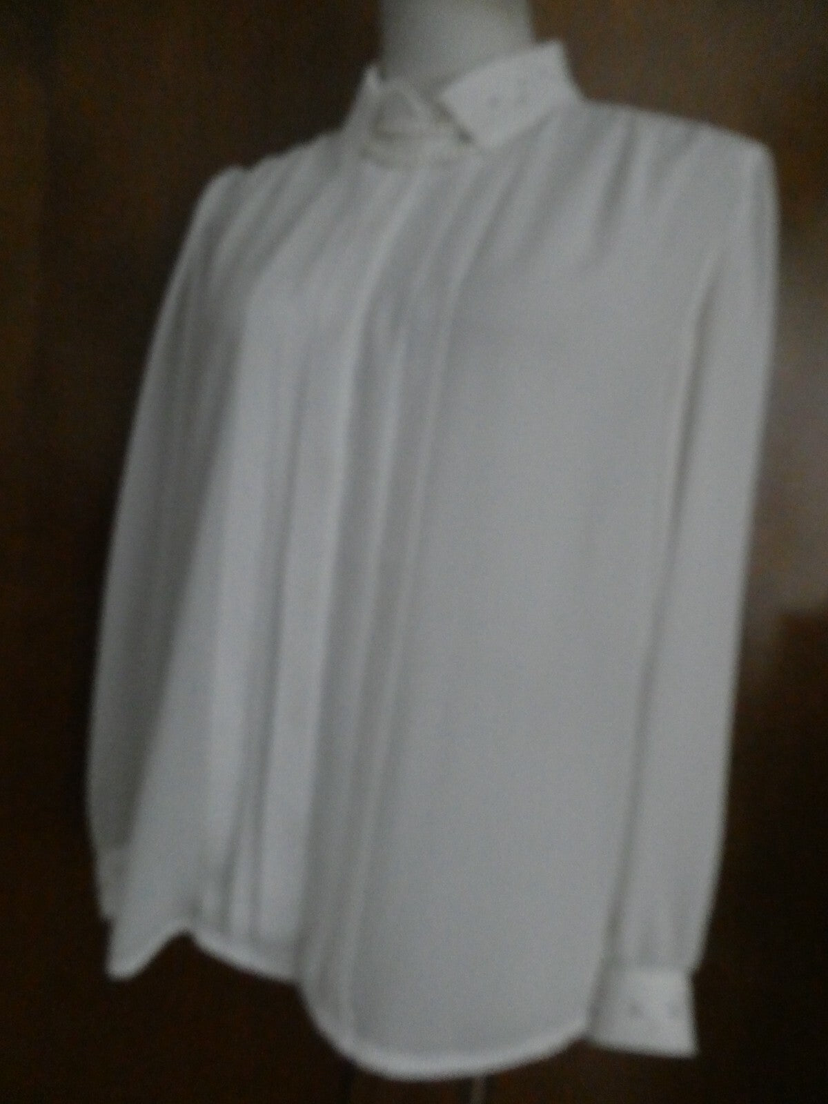 Karen Scott women's white crafted embroidered long sleeves top size 10