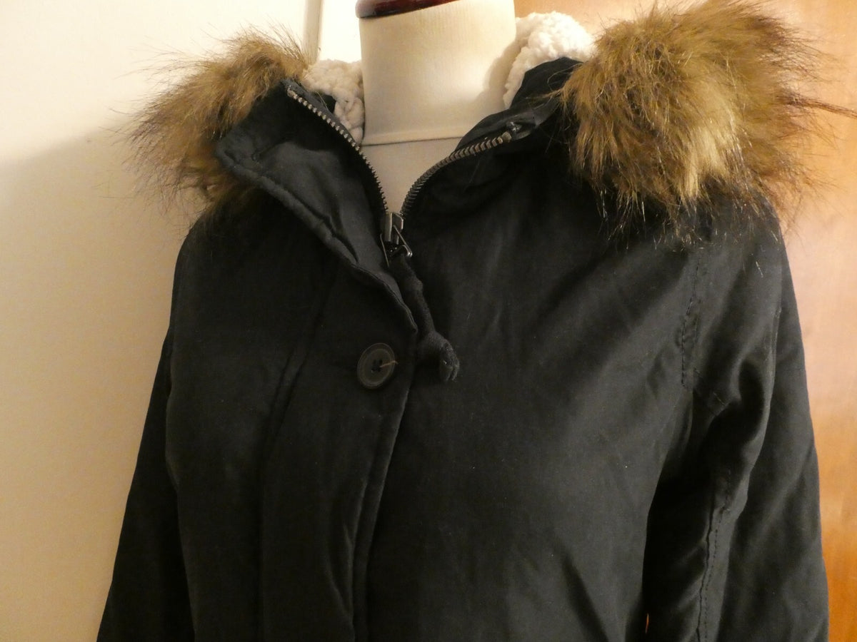 Abercrombie & Fitch Women's Long Faux Fur Winter Hooded Coat Jacket XSmall