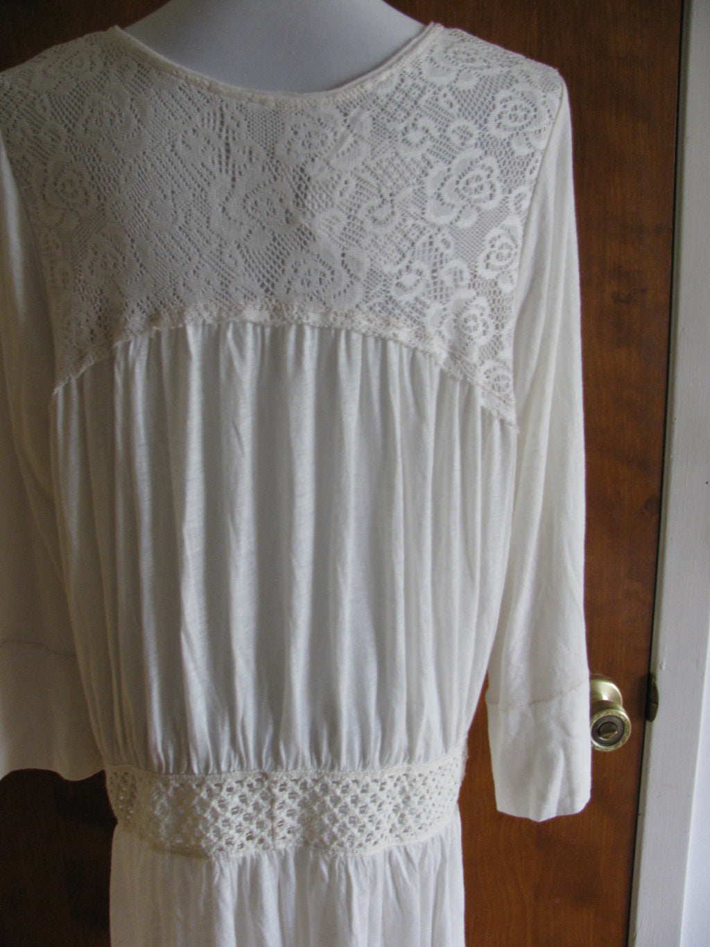 Free People Women's Ivory Soft Rayon Embroidered Mini Dress Size Medium New