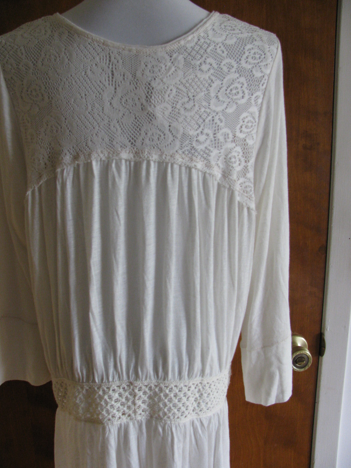 Free People Women's Ivory Soft Rayon Embroidered Mini Dress Size Medium New