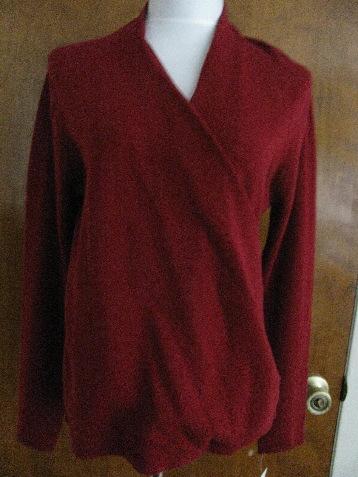 Chelsea &Theodore Womens Cashmere Classic Wine Sweater New