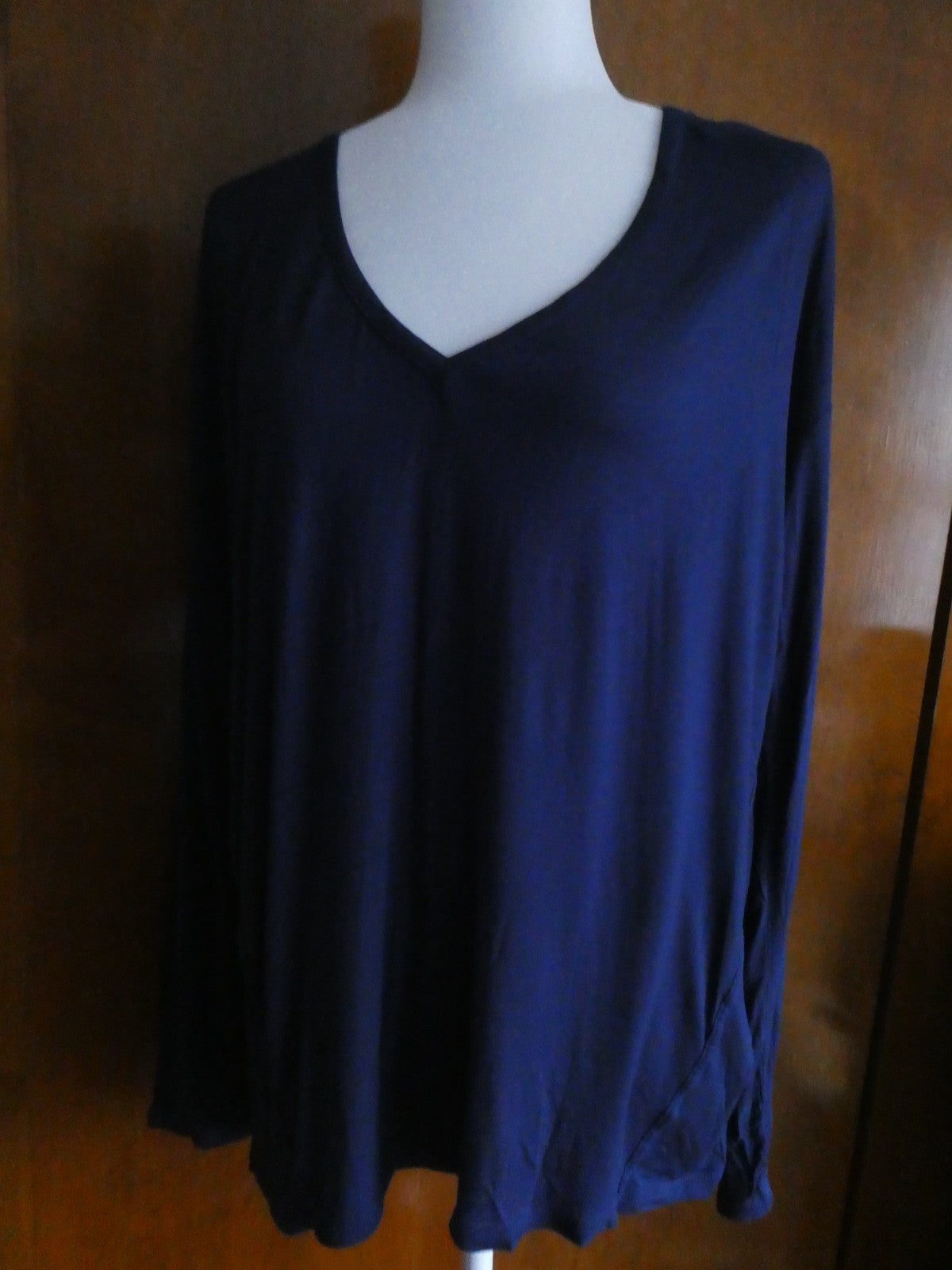 Gap women's navy long sleeves 100% rayon top size Large