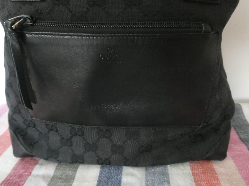 GUCCI Authentic Vintage Black Shoulder Bag Purse GG Canvas Leather 01904023754