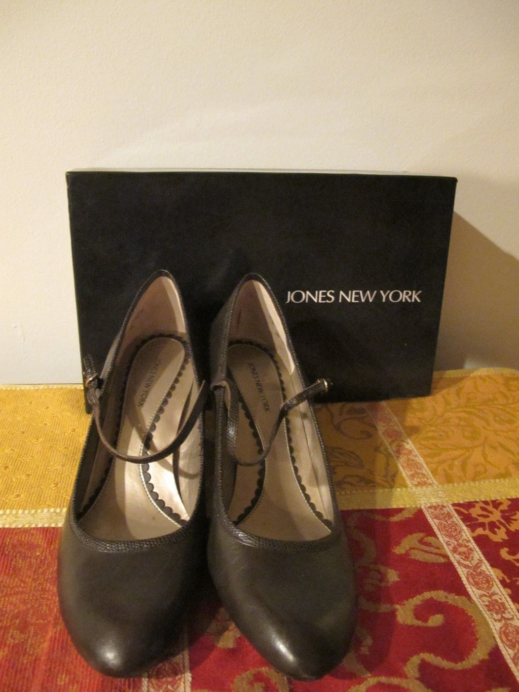 Jones New York Women’s Brown Leather Ankle Strap Shoes Size 7.5