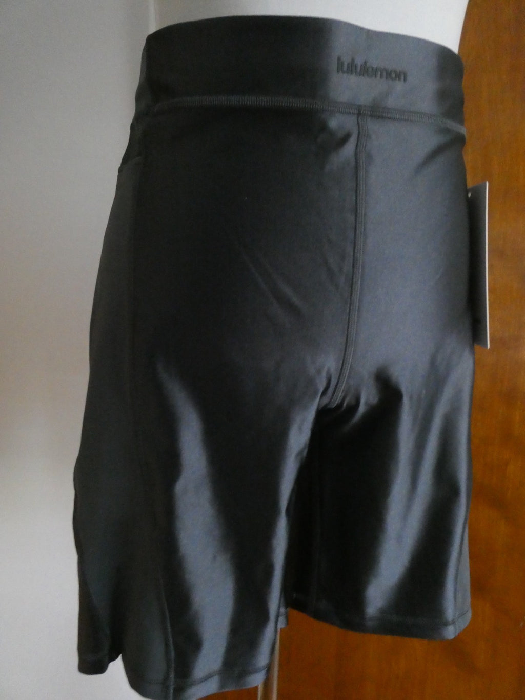 Lululemon Satin Shine Panelled HR Short 8" Wordmark Coal Black Size 14 NWT