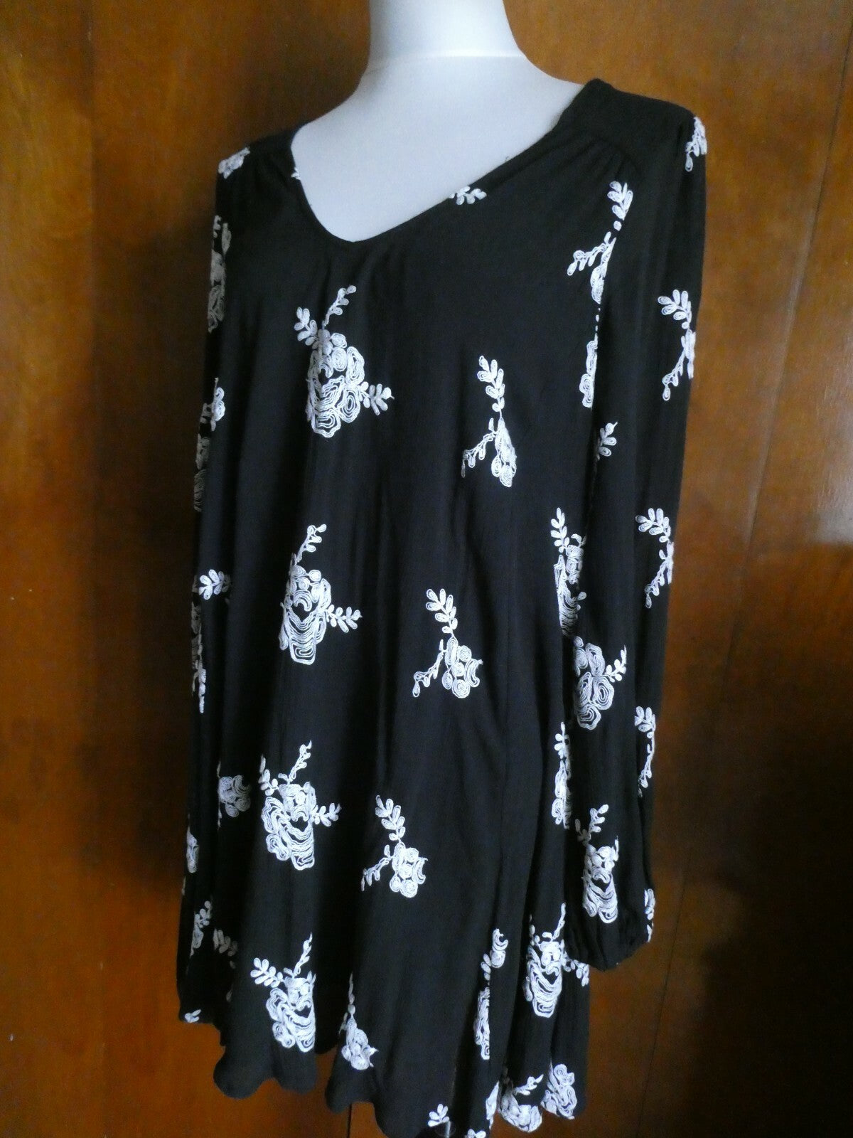 Free People Emma Embroidered Lined Soft Cotton Swing Dress Size Medium