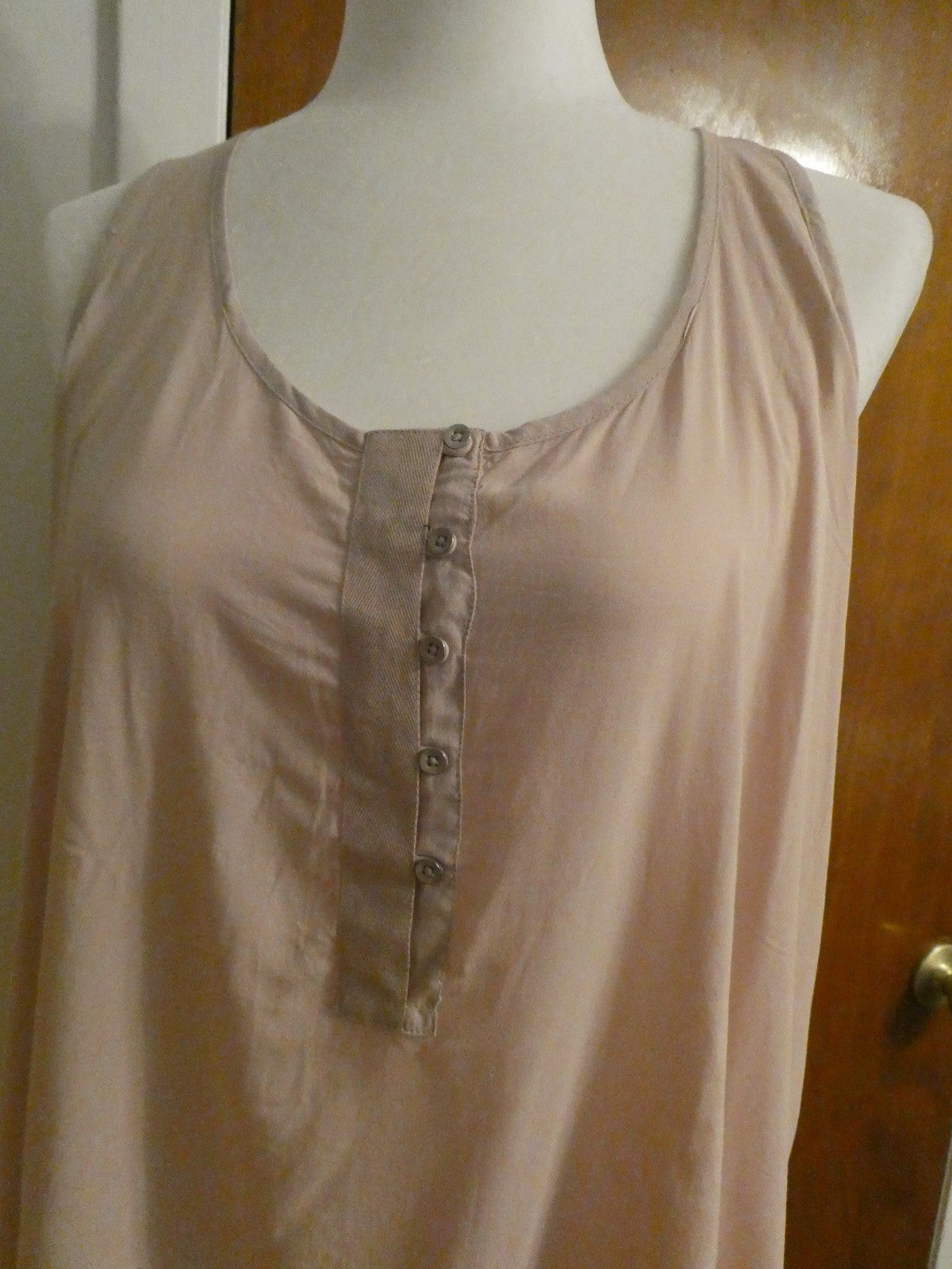 Gap women's dusty pink detailed 100% viscose top size Large