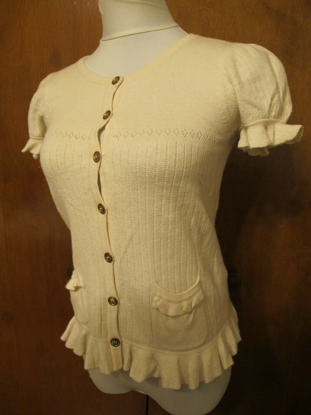 Juicy Couture women's sweater top ivory size Medium fits Small pre-owned 