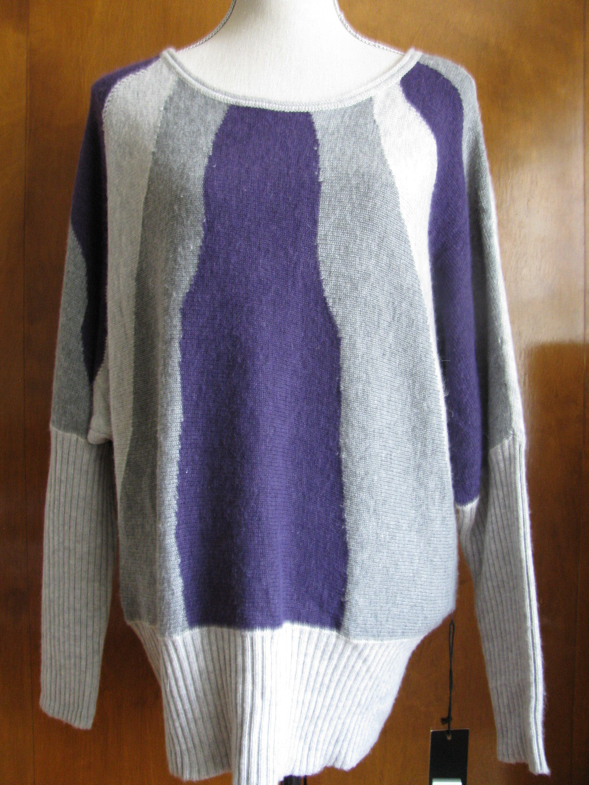 Sioni women's gray purple dolman sweater Medium New