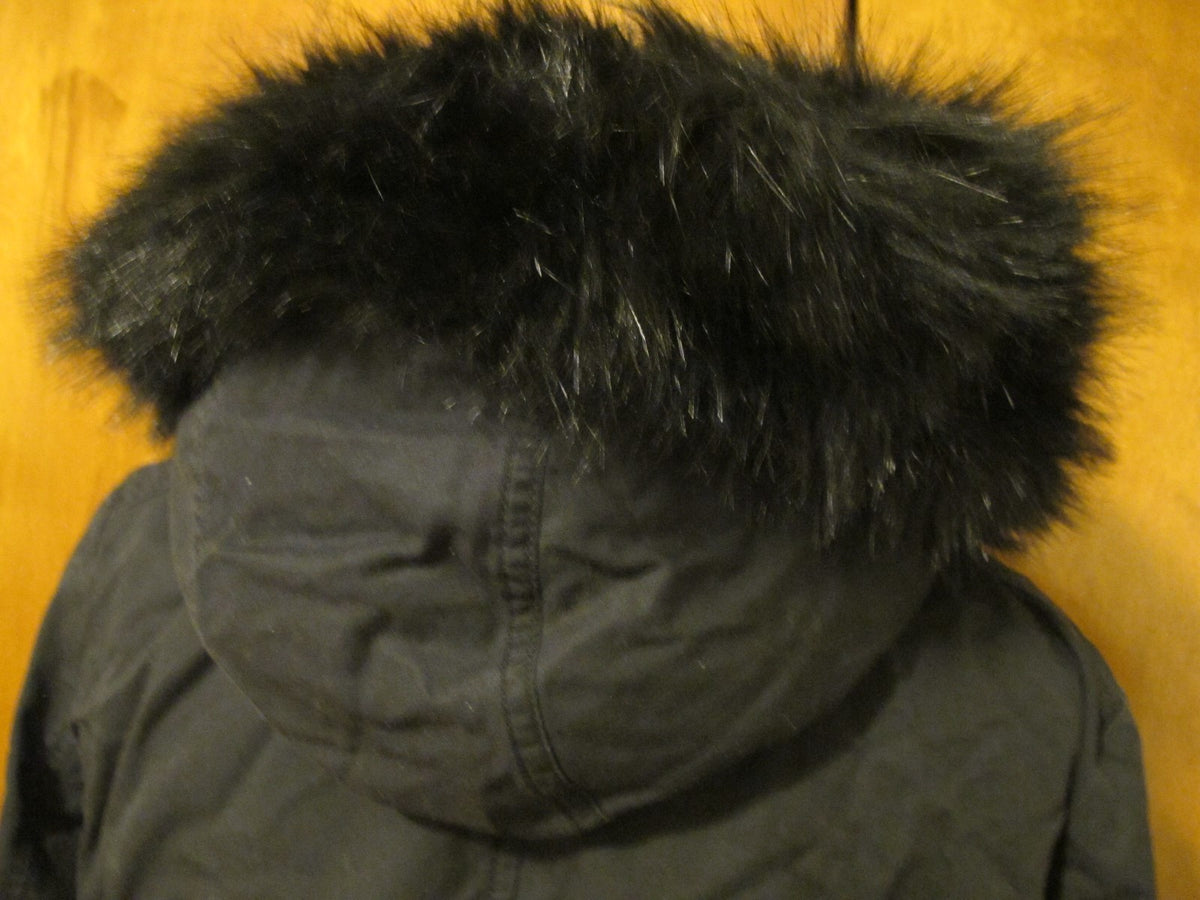Gap women’s black stylish winter coat two in one size Large NWT
