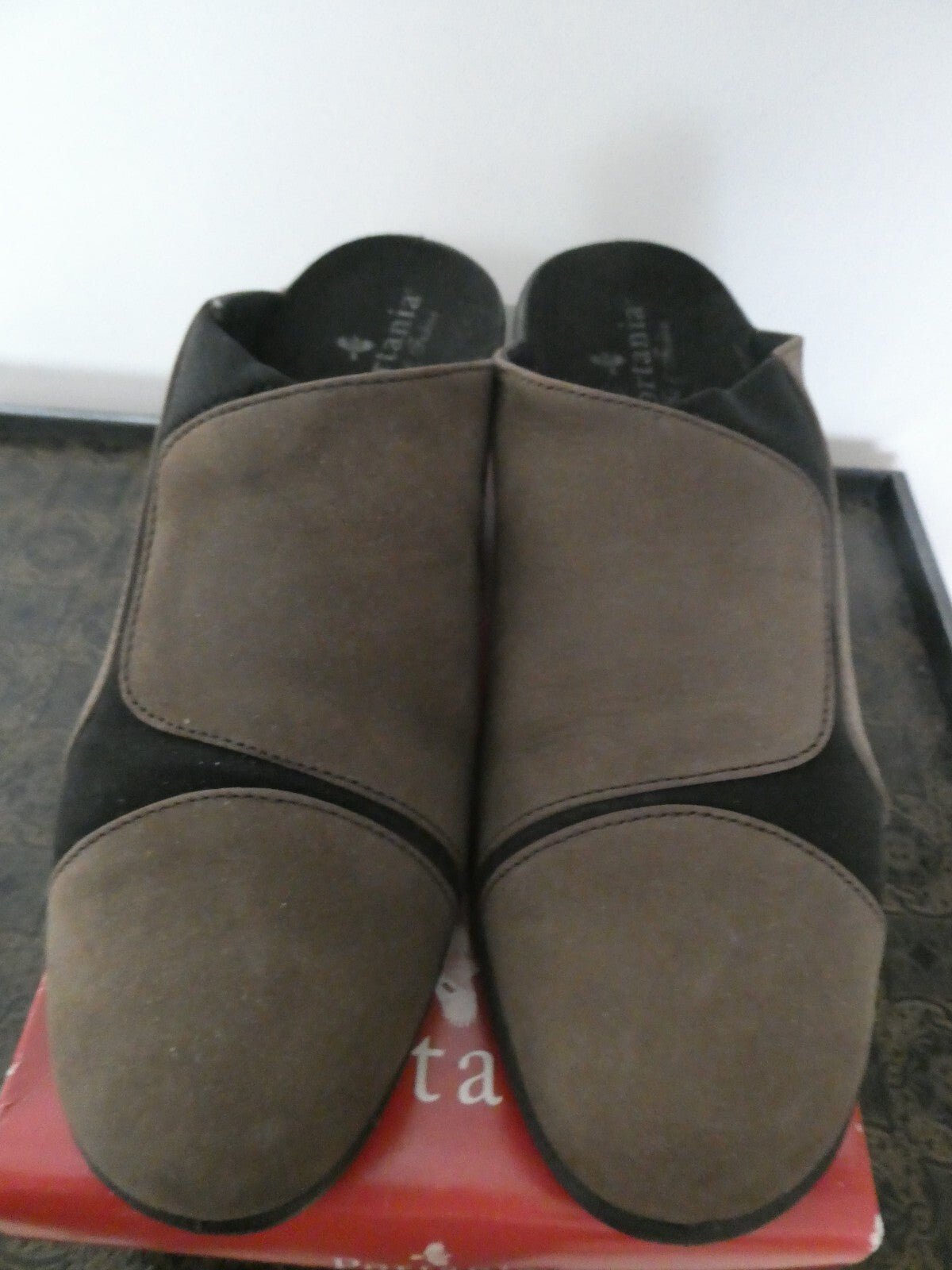 Portania Mokassina taupe nubuk brown suede mule women’s US 9 EU 40