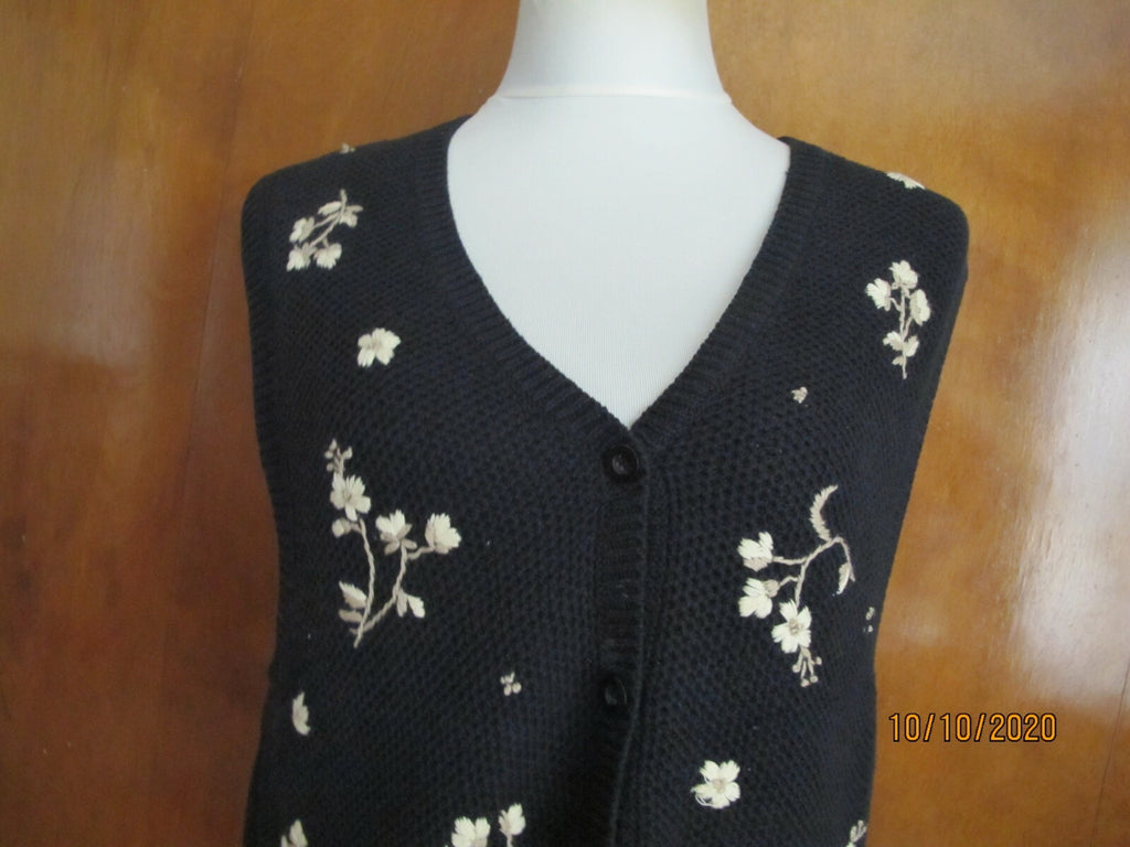 Van Heusen women’s navy vest size Xlarge 