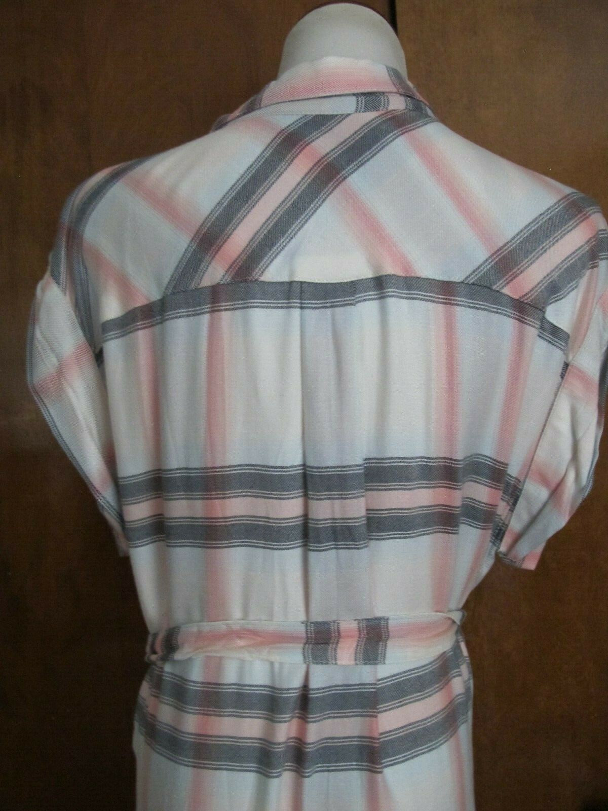 Gap women’s multi color summer dress size Large NWT